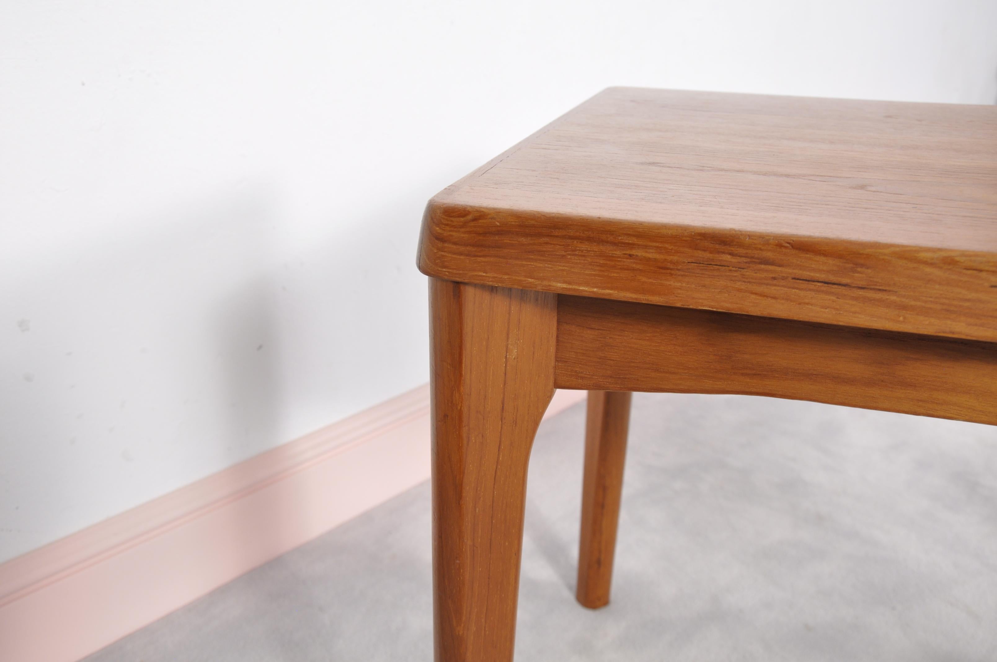 Danish Teak Side Table by Henning Kjaernulf for Vejle Stole Møbelfabrik Denmark In Excellent Condition In Bucharest, RO