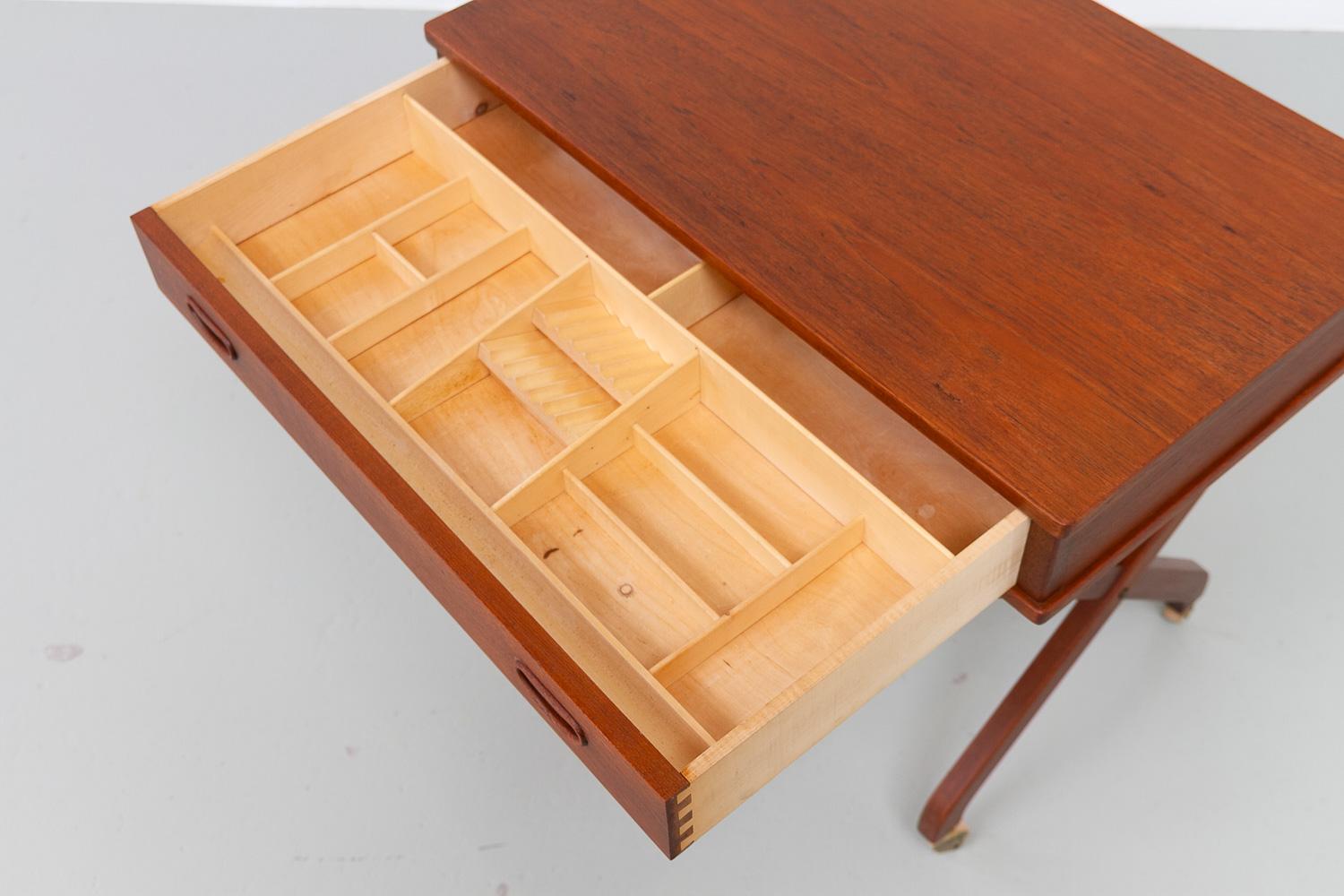 Danish Teak Side Table with Drawer, 1960s. For Sale 2
