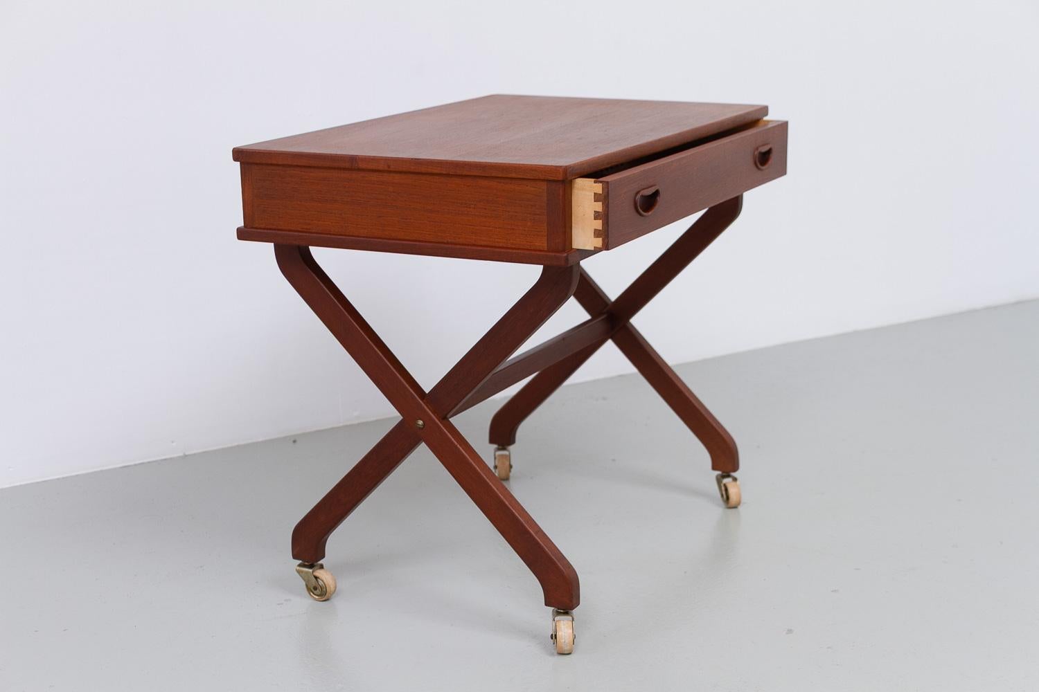 Danish Teak Side Table with Drawer, 1960s. For Sale 3