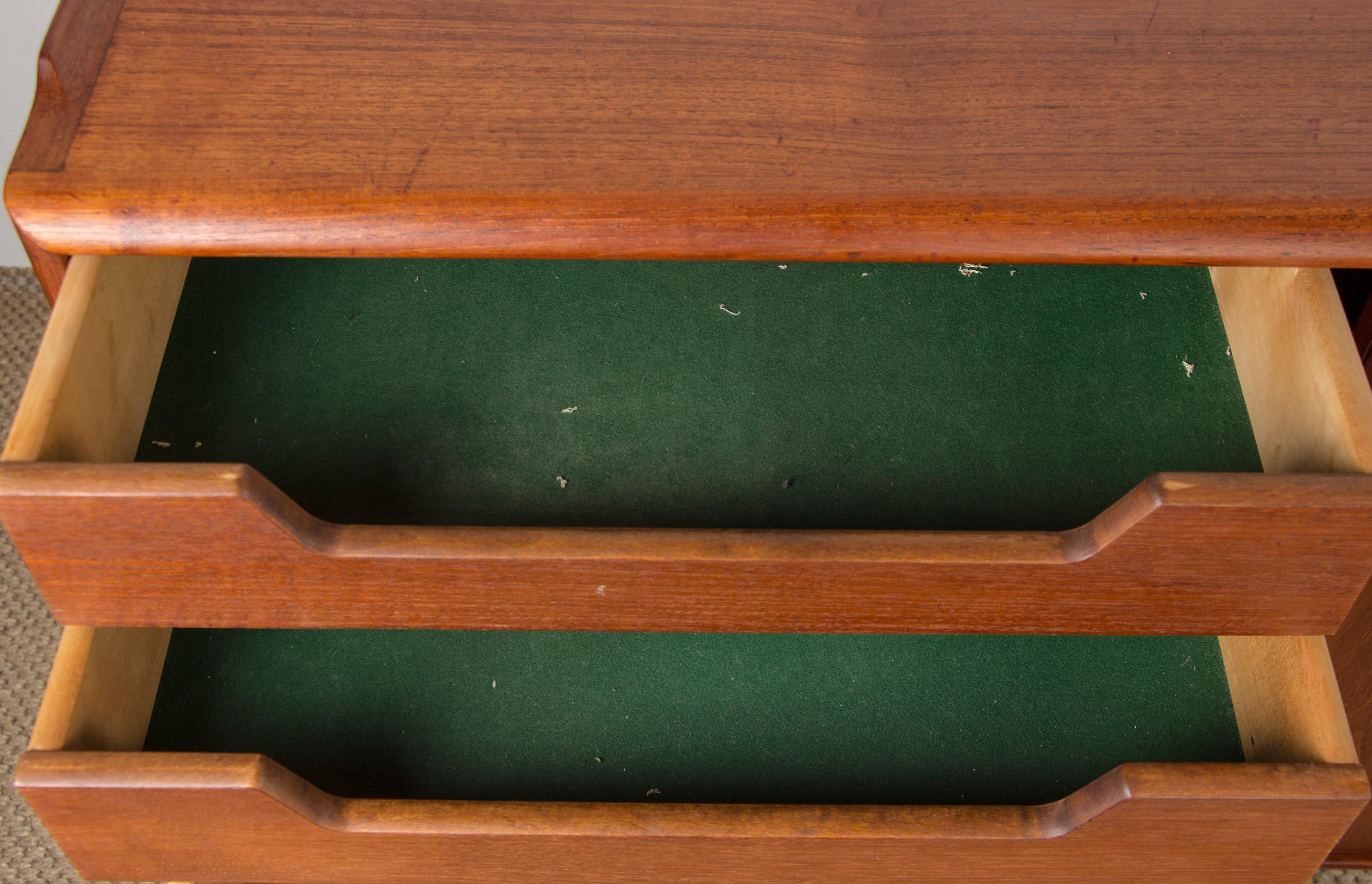 Danish Teak Sideboard by Arne Hovmand-Olsen for Mogens Kold, 1960 For Sale 6