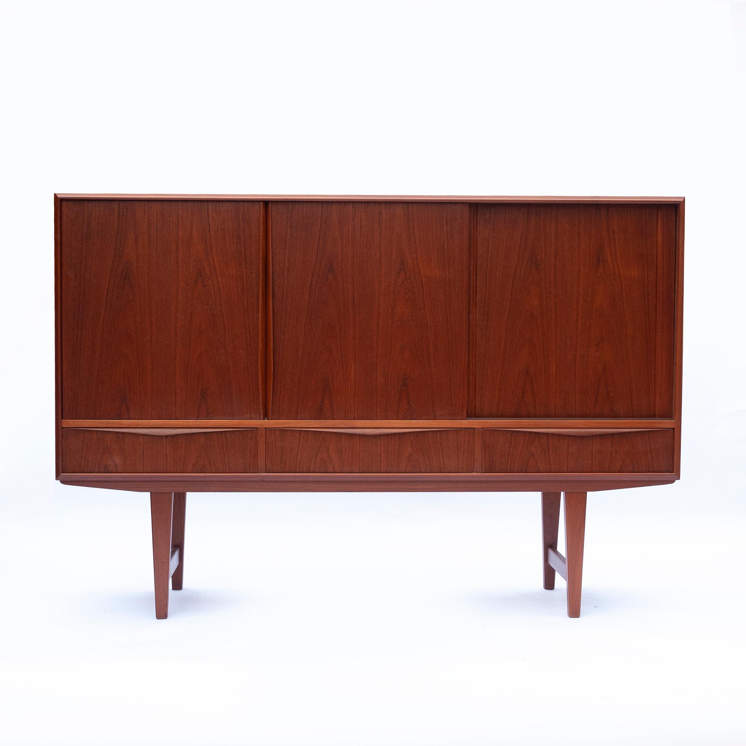 Danish Teak Sideboard by E W Bach for Sejling Skabe, 1960s For Sale 1