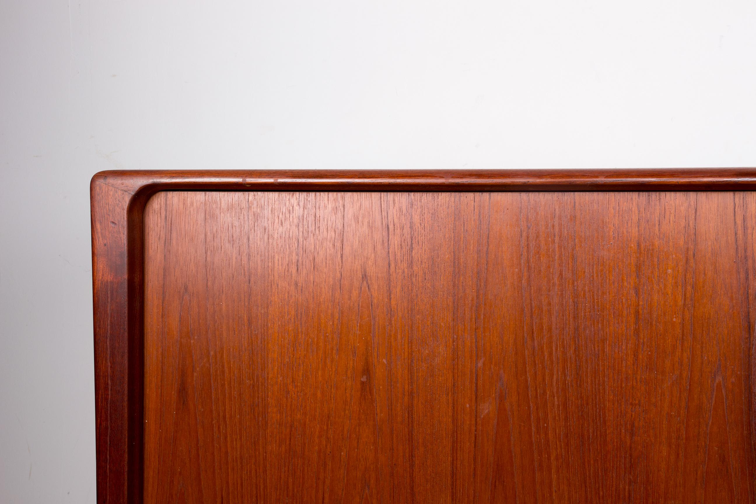 Danish Teak Sideboard by Henry Walter Klein for Bramin 1960. In Excellent Condition For Sale In JOINVILLE-LE-PONT, FR