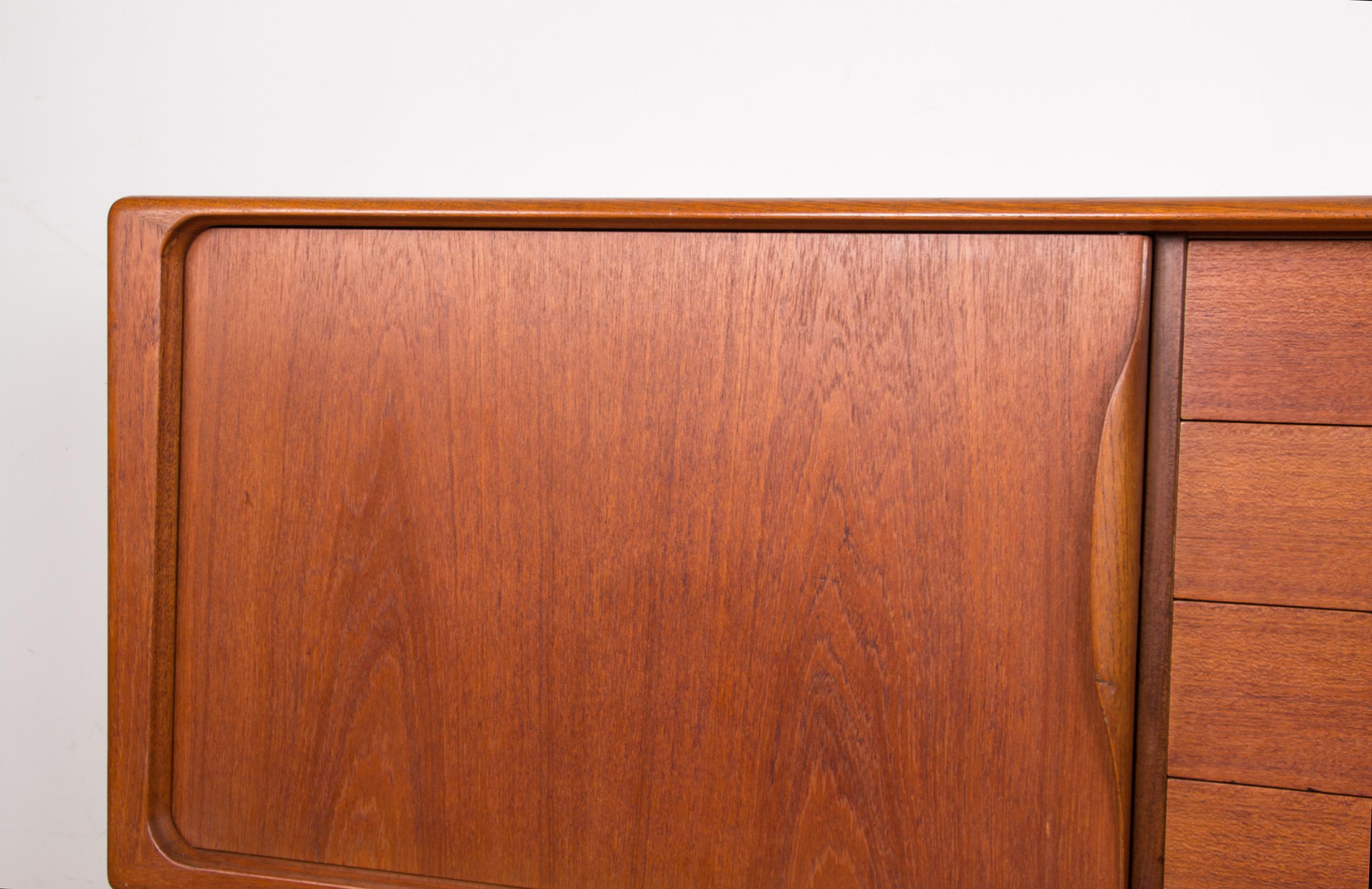 Mid-20th Century Danish Teak Sideboard by Henry Walter Klein for Bramin 1960. For Sale