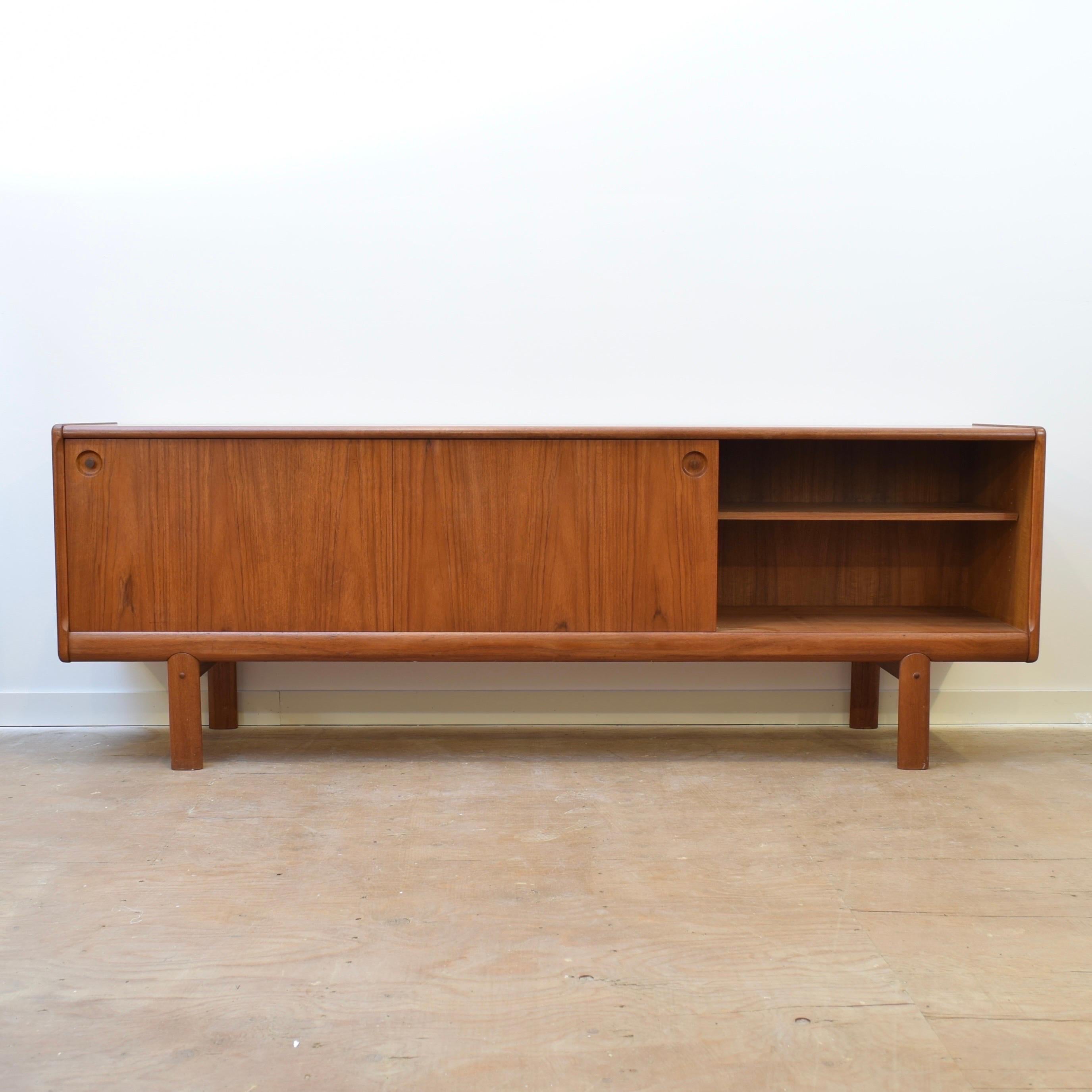 Condition: Great Vintage Condition

Dimensions: 89” L x 18” D x 31.25” H

Description: A vintage teak sideboard designed by H.W. Klein for Brahmin. Made in Denmark, circa 1960s. Quality construction. 
