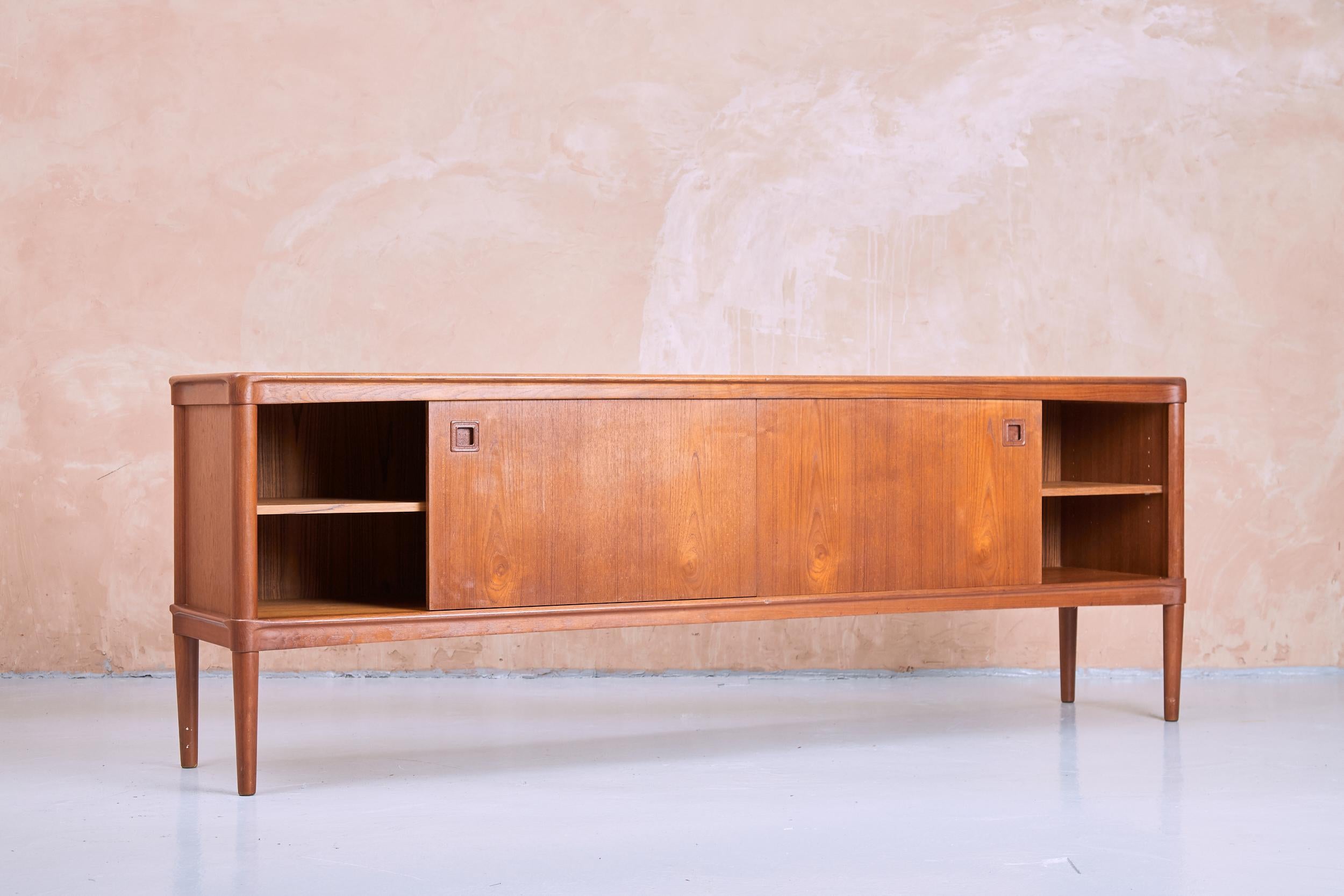Danish Teak Sideboard by H.W. Klein for Bramin, 1960s In Good Condition For Sale In London, GB