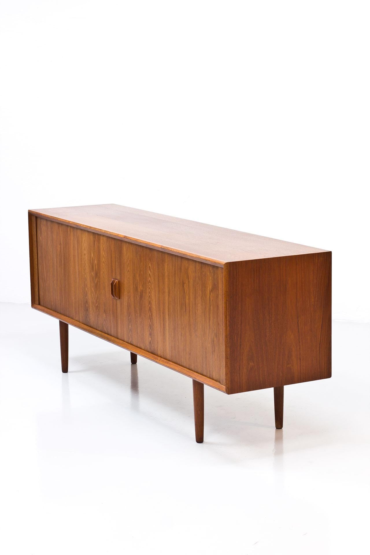 Danish Teak Sideboard by Svend Aage Larsen for Faarup Mobelfabrik, 1960s 1