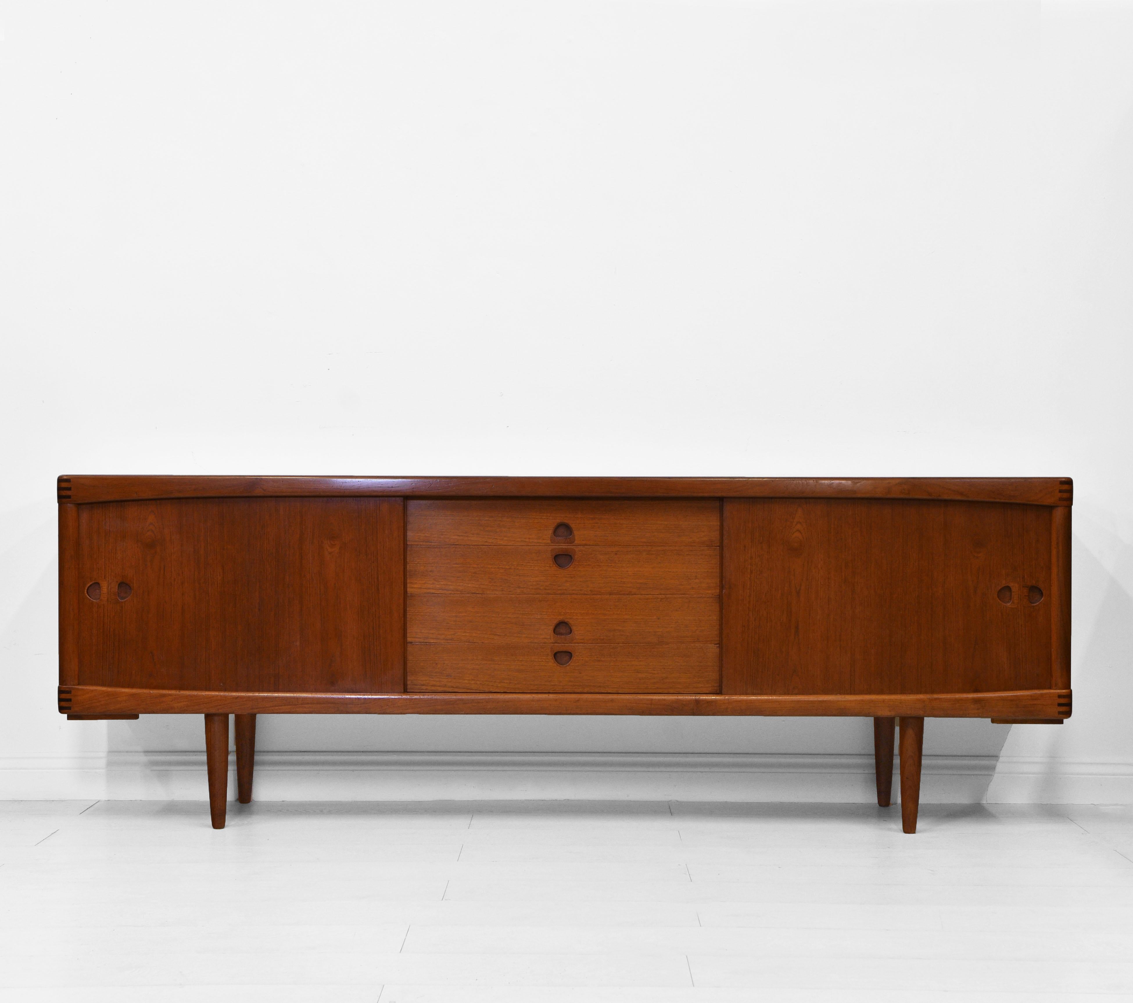 Danish Teak Sideboard Credenza Designed by H.W. Klein For Bramin 1960's In Good Condition In Norwich, GB