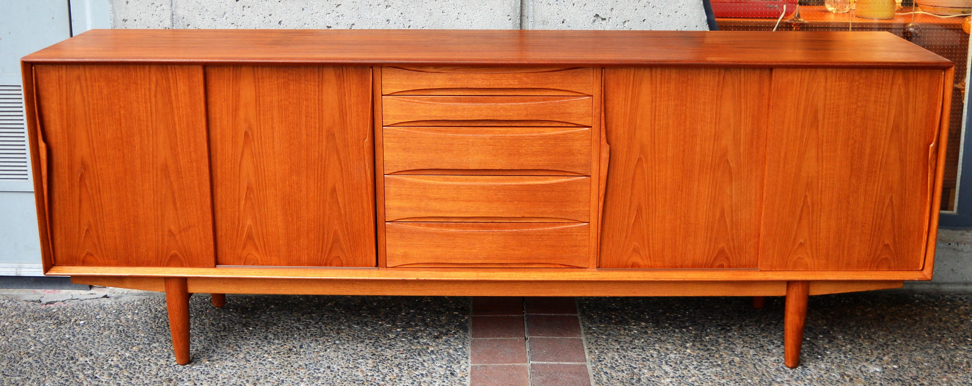 dyrlund sideboard