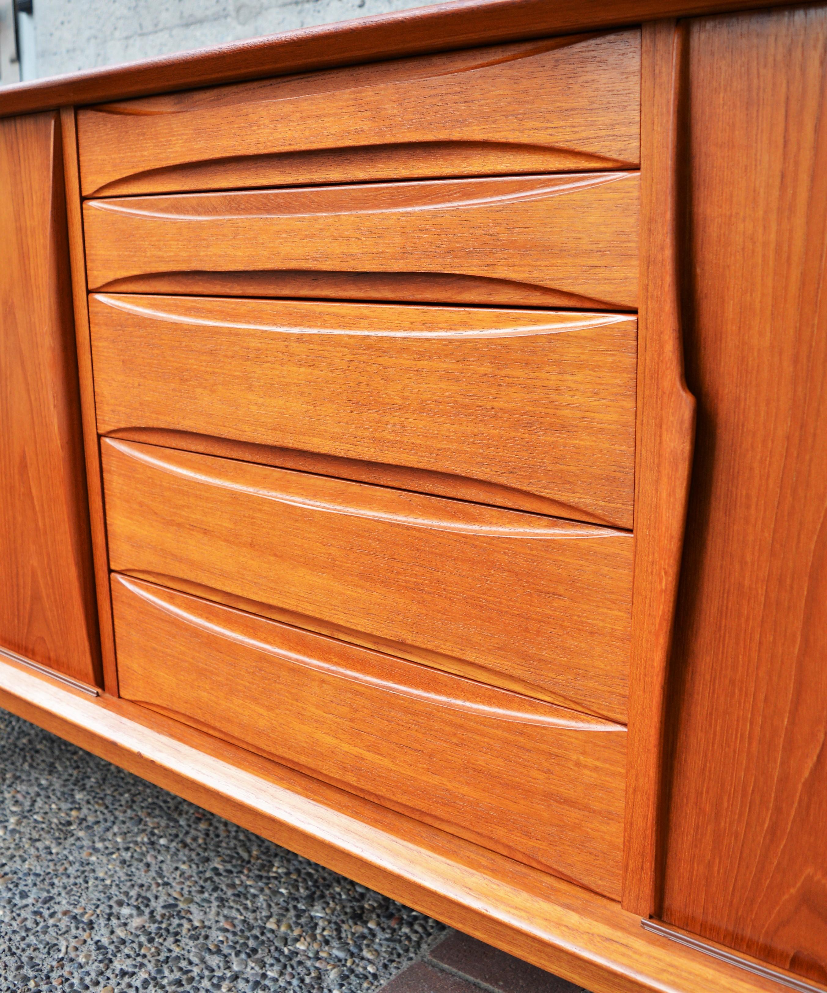 Danish Teak Sideboard Inspired by Arne Vodder for Dyrlund In Good Condition In New Westminster, British Columbia