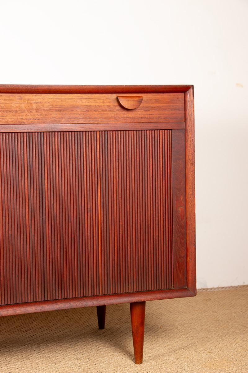Danish teak sideboard model 41 by Grete Jalk for P.Olsen Sibast Mobler 1960. In Good Condition For Sale In JOINVILLE-LE-PONT, FR