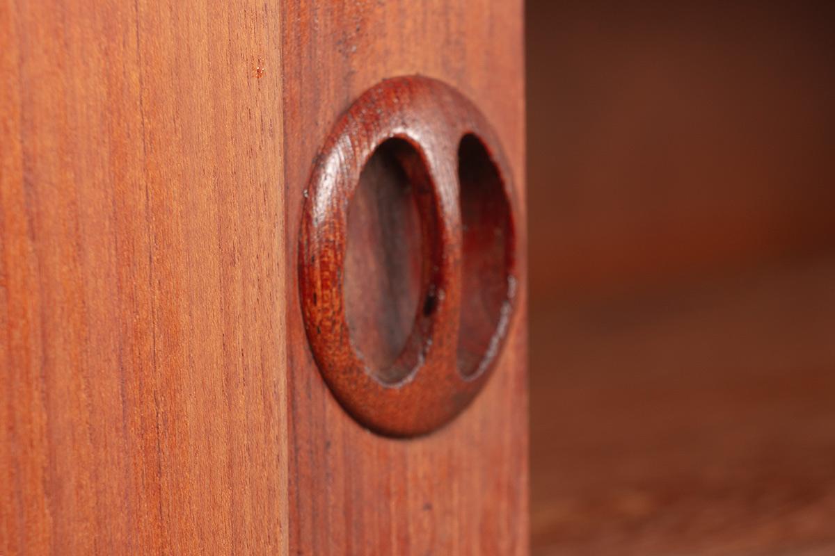 Danish teak sideboard model 42 by Harry Østergaard for Randers Mobelfabrik 1960. For Sale 7