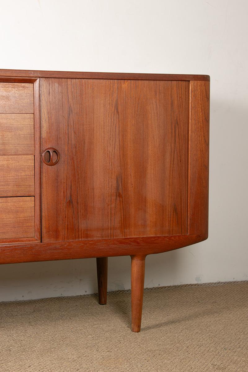 Danish teak sideboard model 42 by Harry Østergaard for Randers Mobelfabrik 1960. In Excellent Condition For Sale In JOINVILLE-LE-PONT, FR