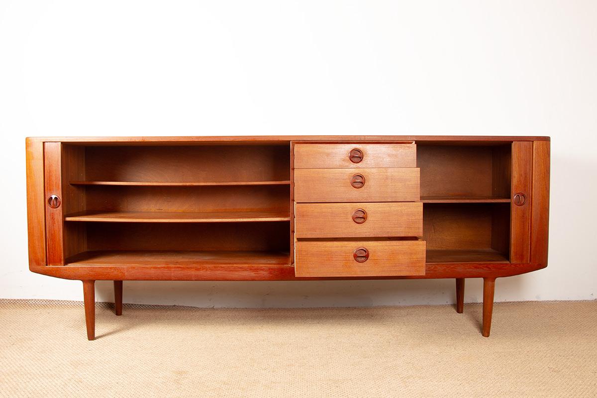 Danish teak sideboard model 42 by Harry Østergaard for Randers Mobelfabrik 1960. For Sale 1