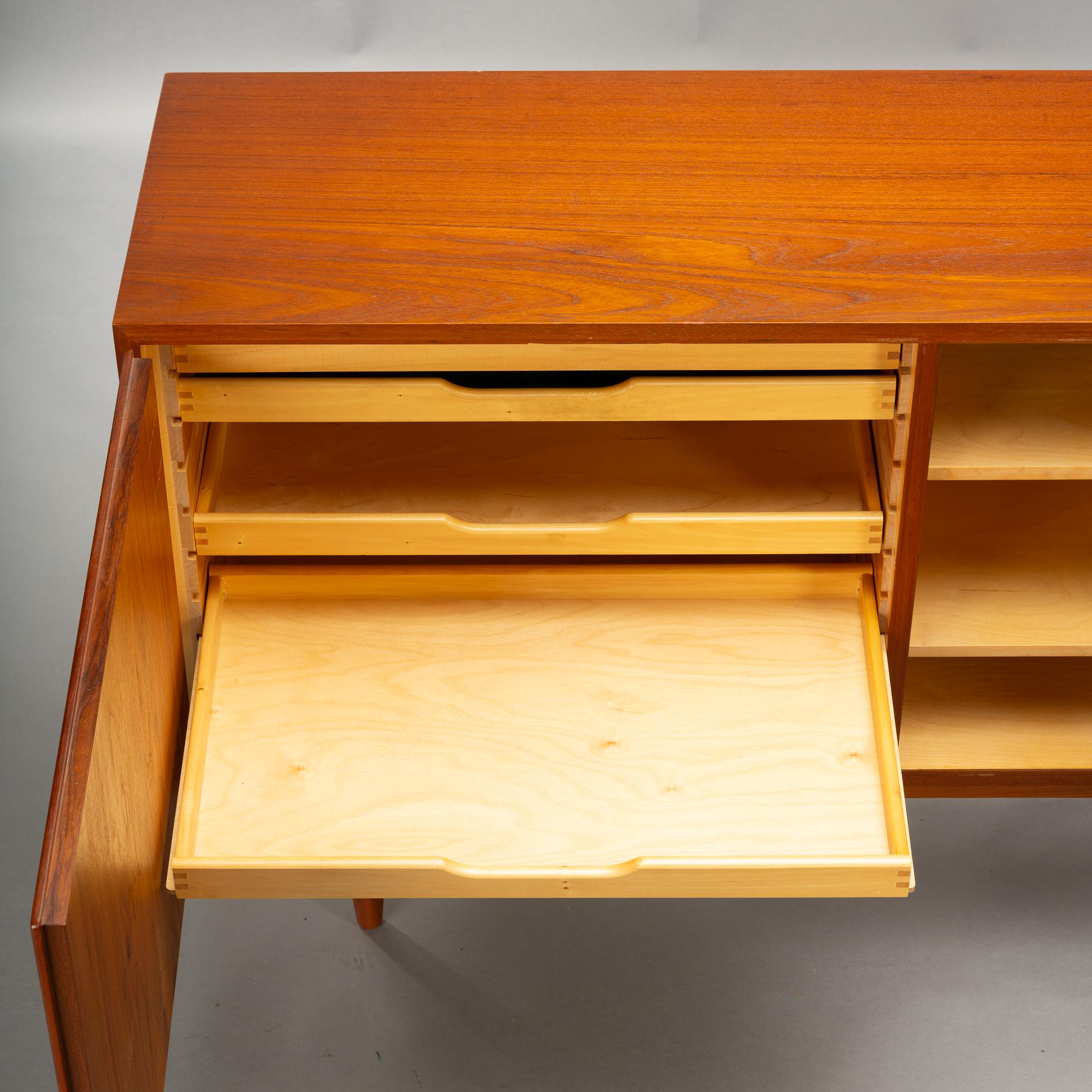 Danese Credenza danese in teak n. 42 di Carlo Jensen per Hundevad & Co. in vendita