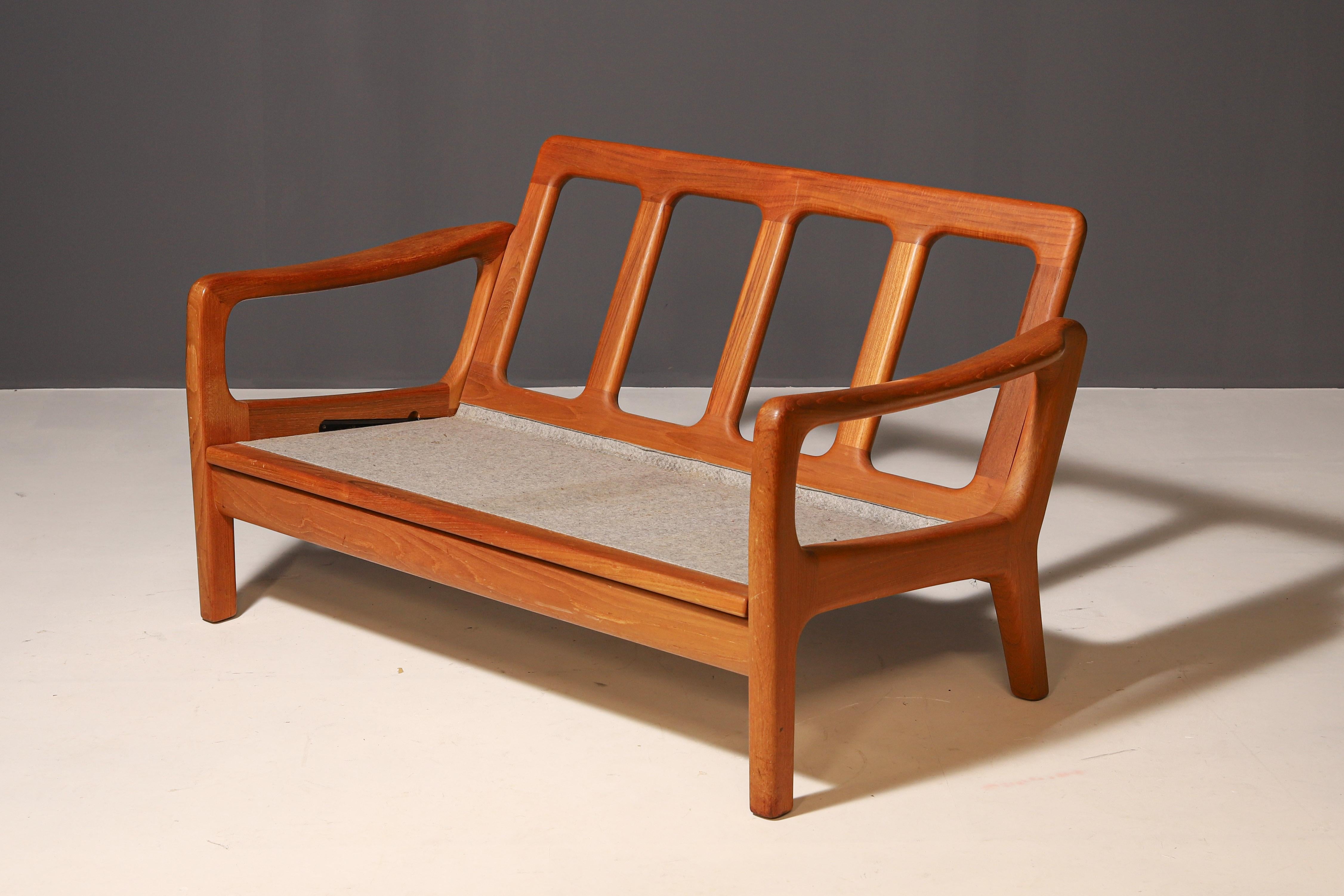 Mid-Century moderno Divano in teak danese a 2 posti di Juul Kristensen Vintage in vendita