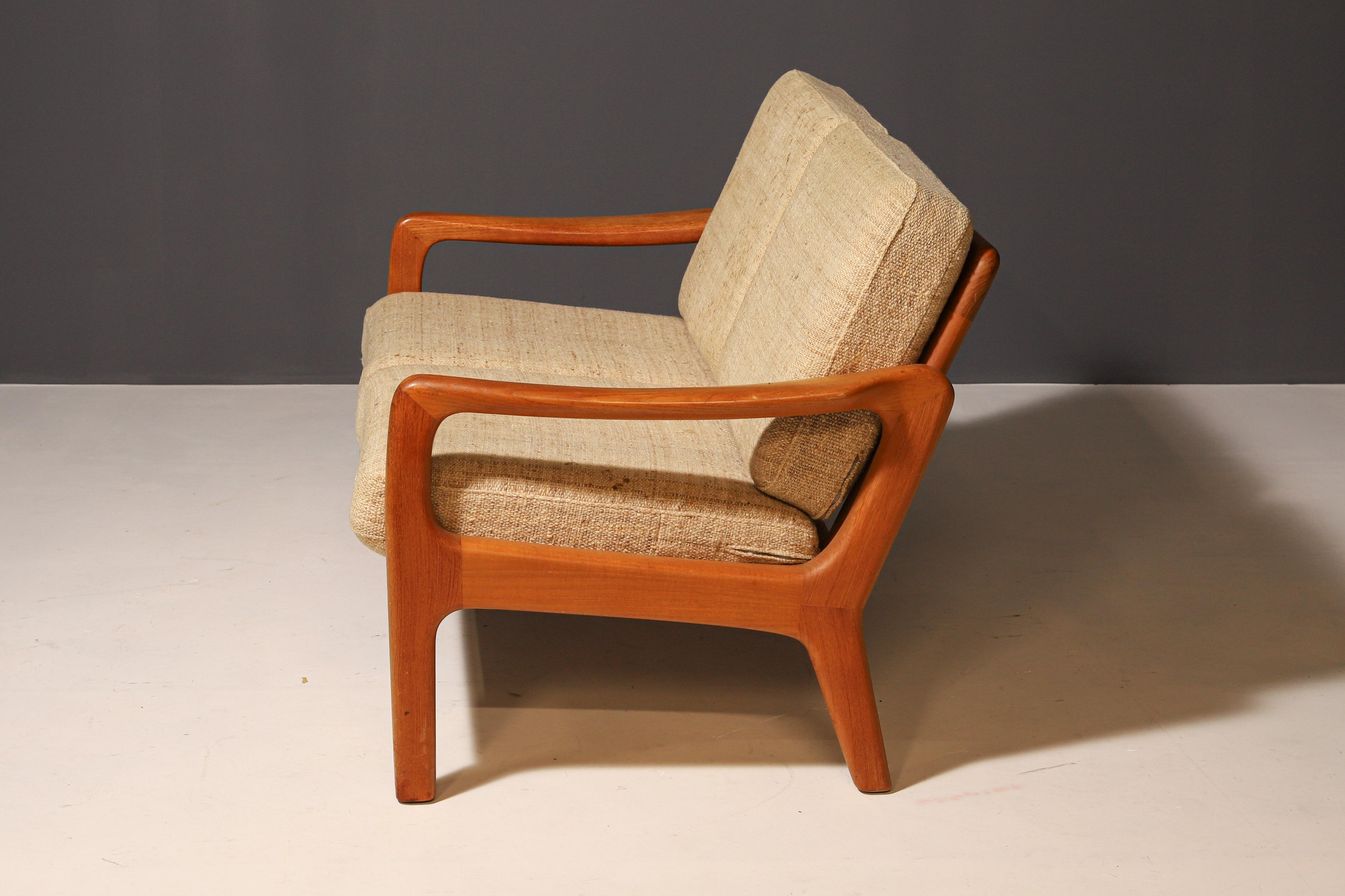 Divano in teak danese a 2 posti di Juul Kristensen Vintage In condizioni buone in vendita a Prague 8, CZ
