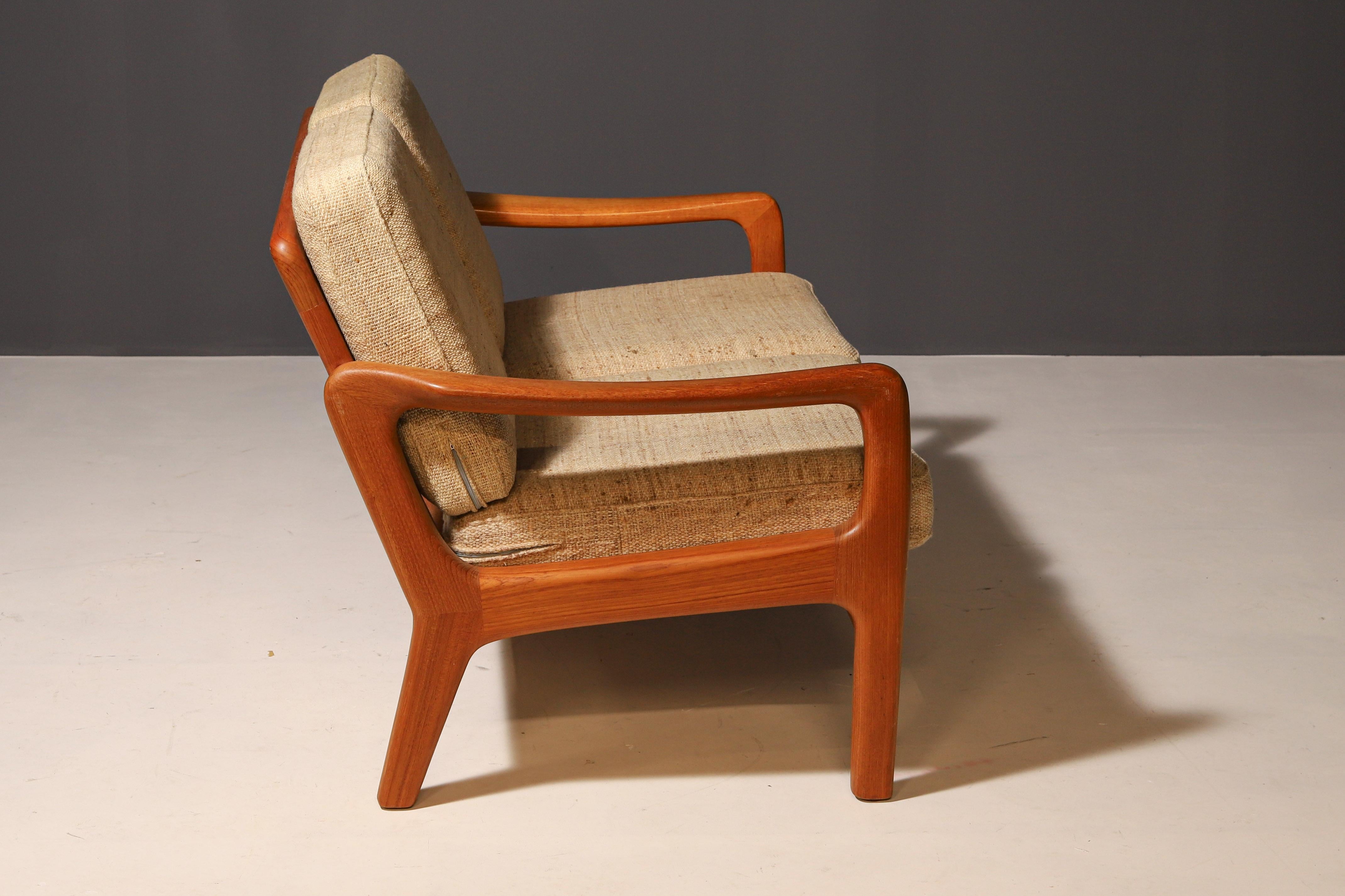 Divano in teak danese a 2 posti di Juul Kristensen Vintage in vendita 1