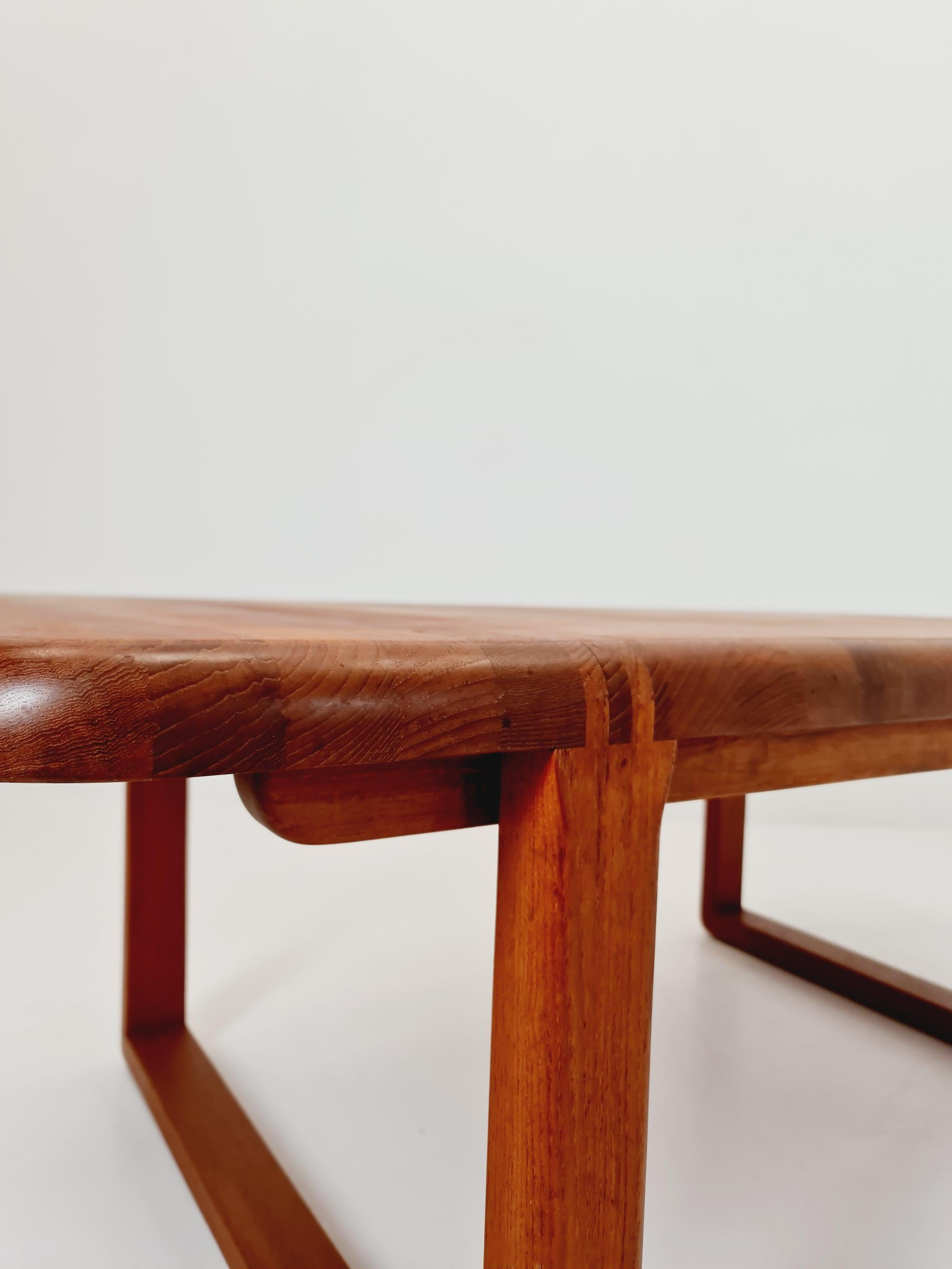 Danish Teak solid coffee table/ side table By Niels Bach for Randers Möbel, 1960 In Good Condition For Sale In Gaggenau, DE