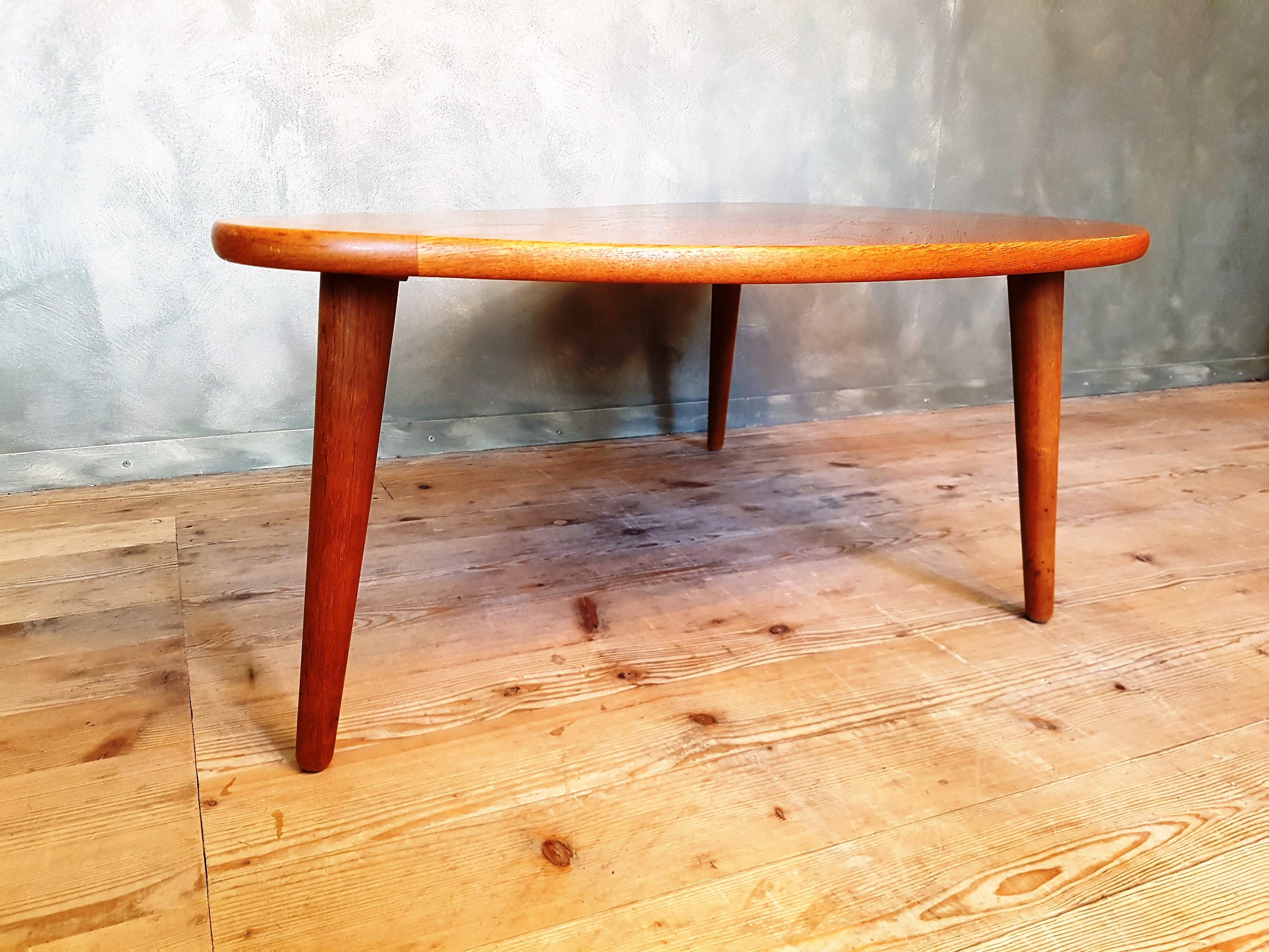 Mid-Century Modern Danish Teak Three-Legged Coffee Table For Sale