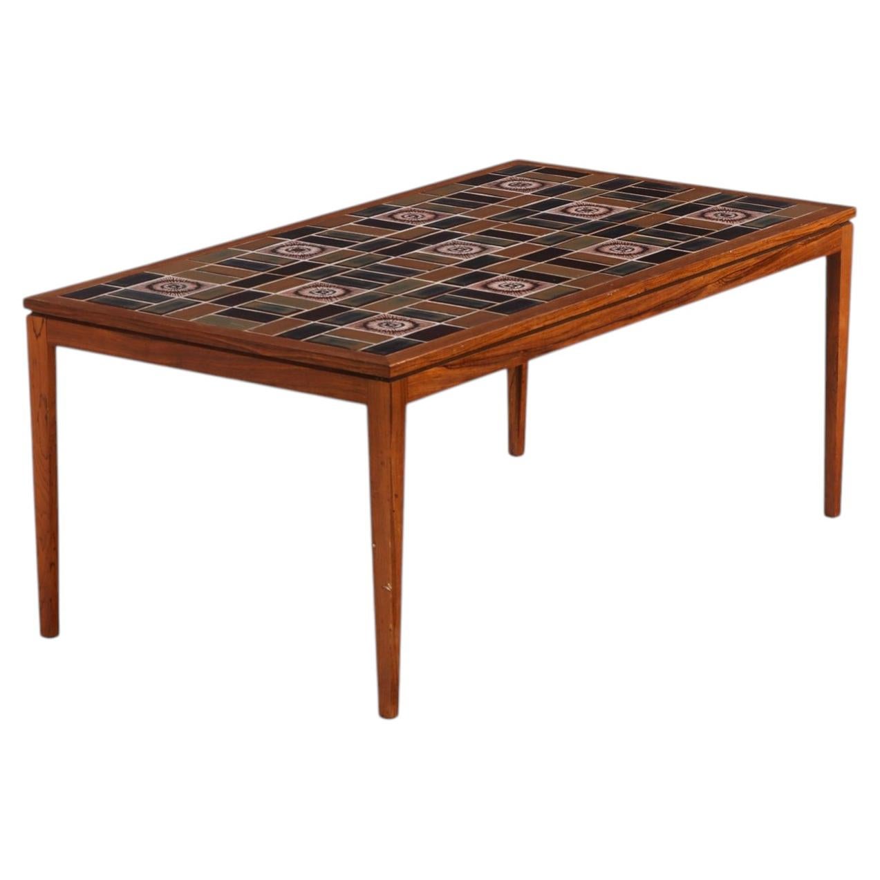Table basse danoise en teck à plateau en carreaux