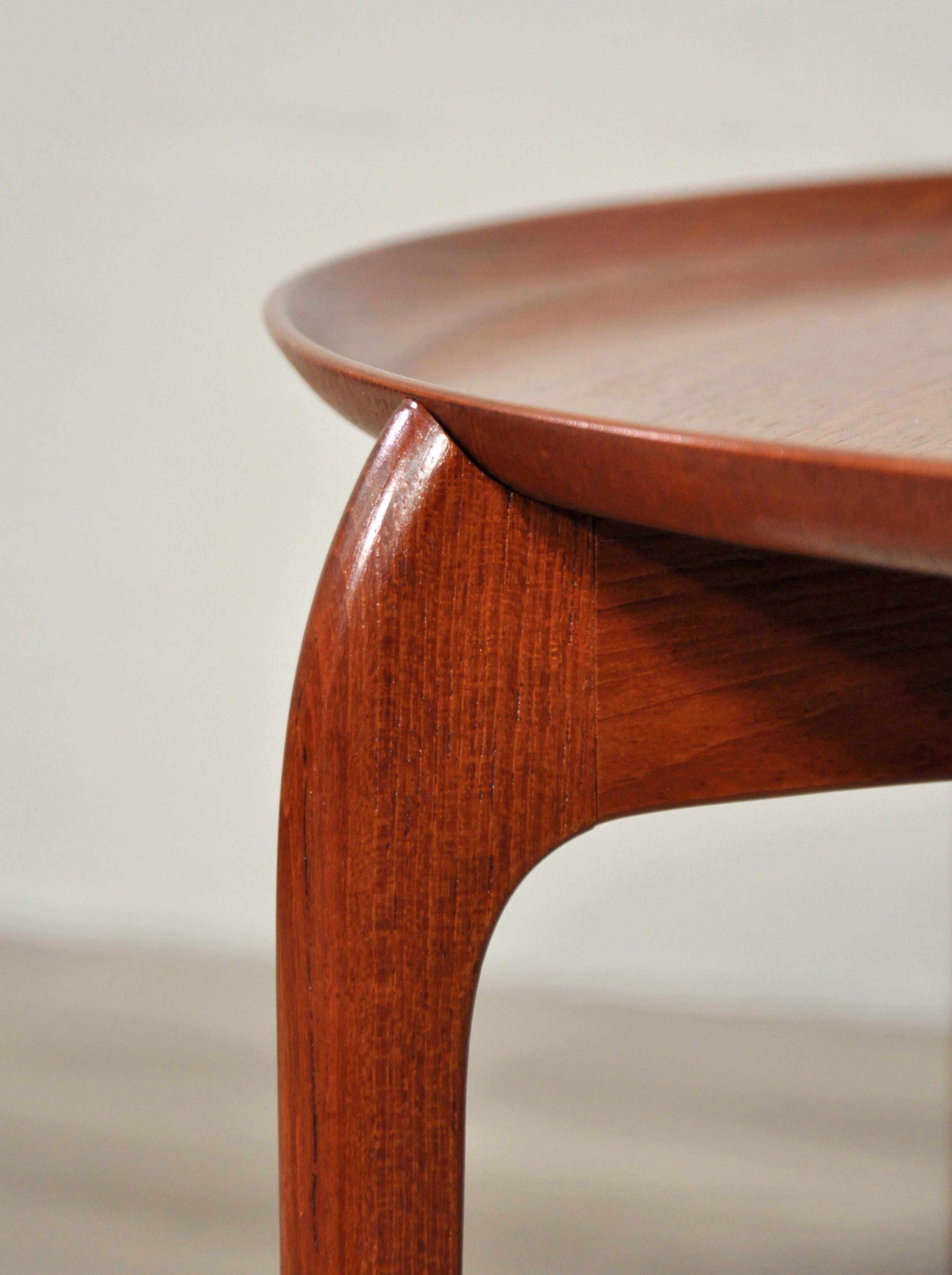 Danish Teak Tray Table by Engholm and Willumsen for Fritz Hansen, 1960s In Excellent Condition For Sale In Miami, FL