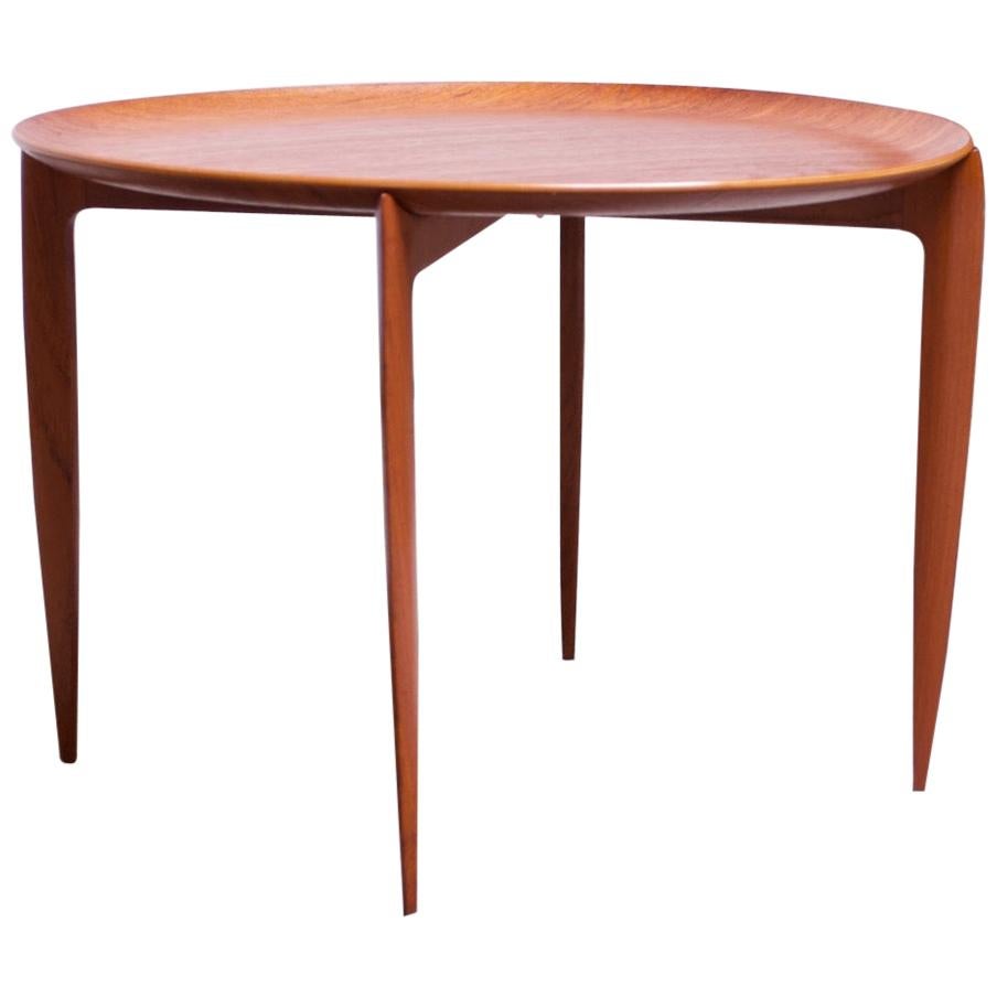 Dänischer Tabletttisch aus Teakholz „Modell 4508“ von Willumsen und Engholm für Fritz Hansen im Angebot