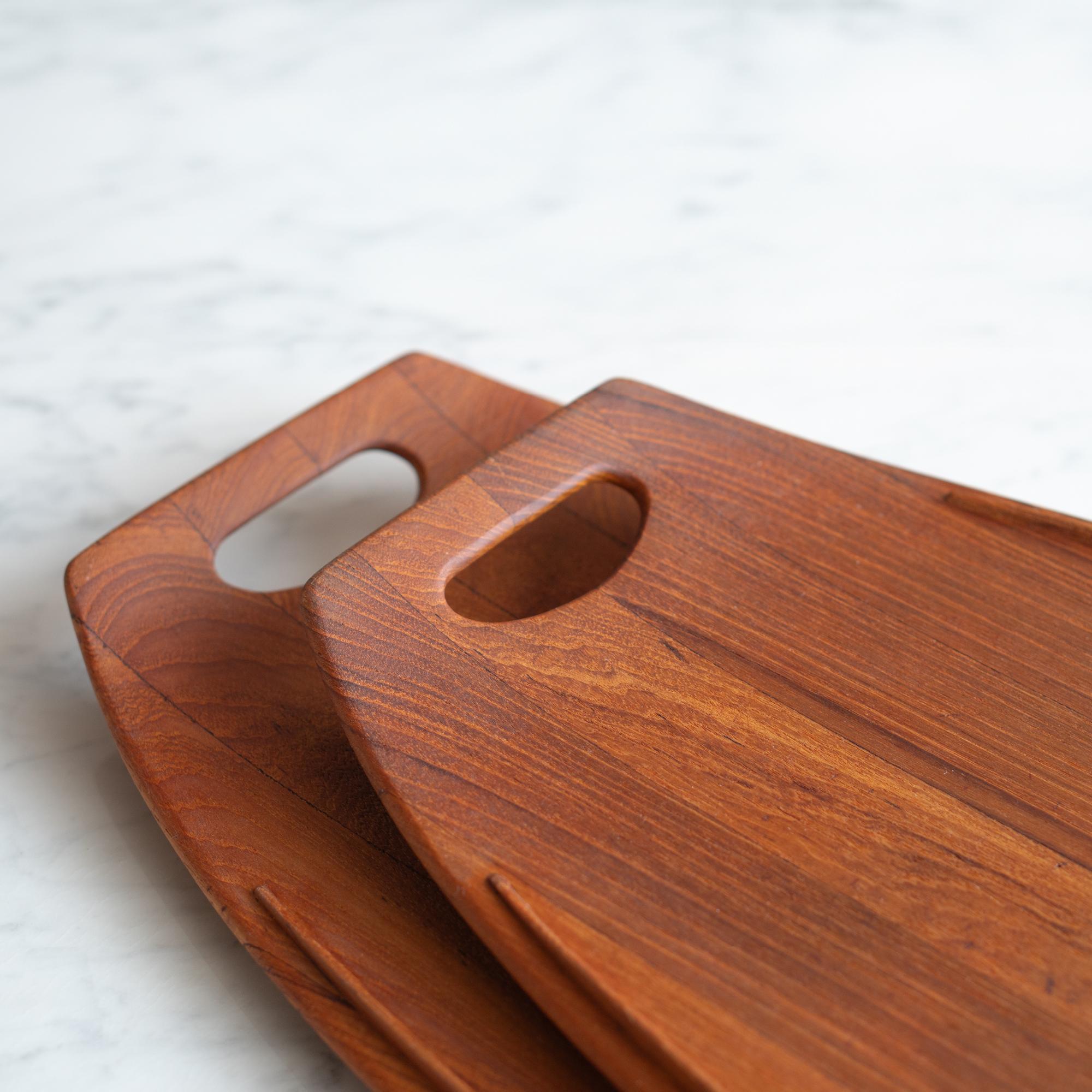 Danish Teak Trays by Jens Quistgaard for Dansk, Pair (Mitte des 20. Jahrhunderts) im Angebot