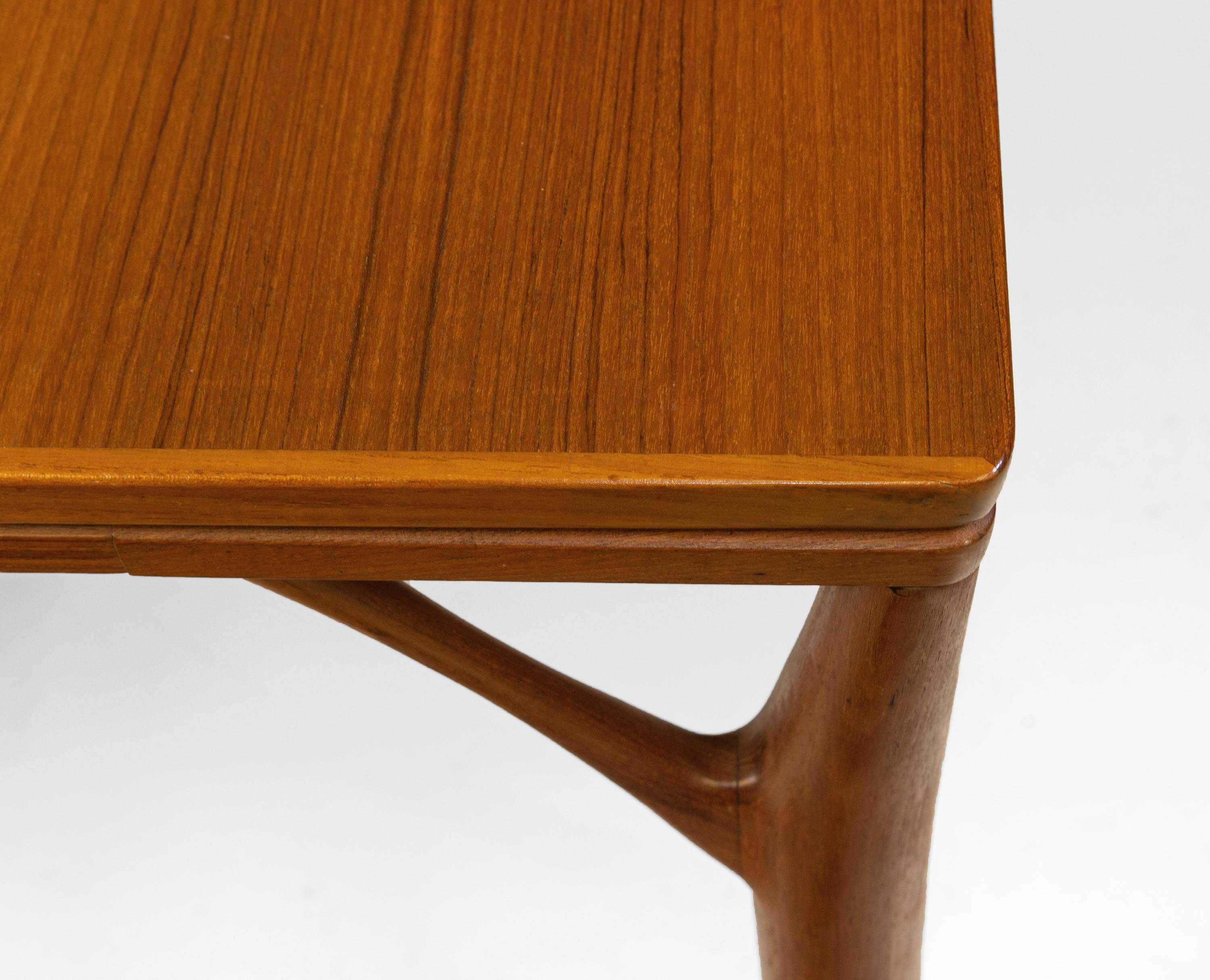 Danish Teak ‘Tree Leg’ Mid Century Extending Large Dining Table By H Sigh & Sons For Sale 8