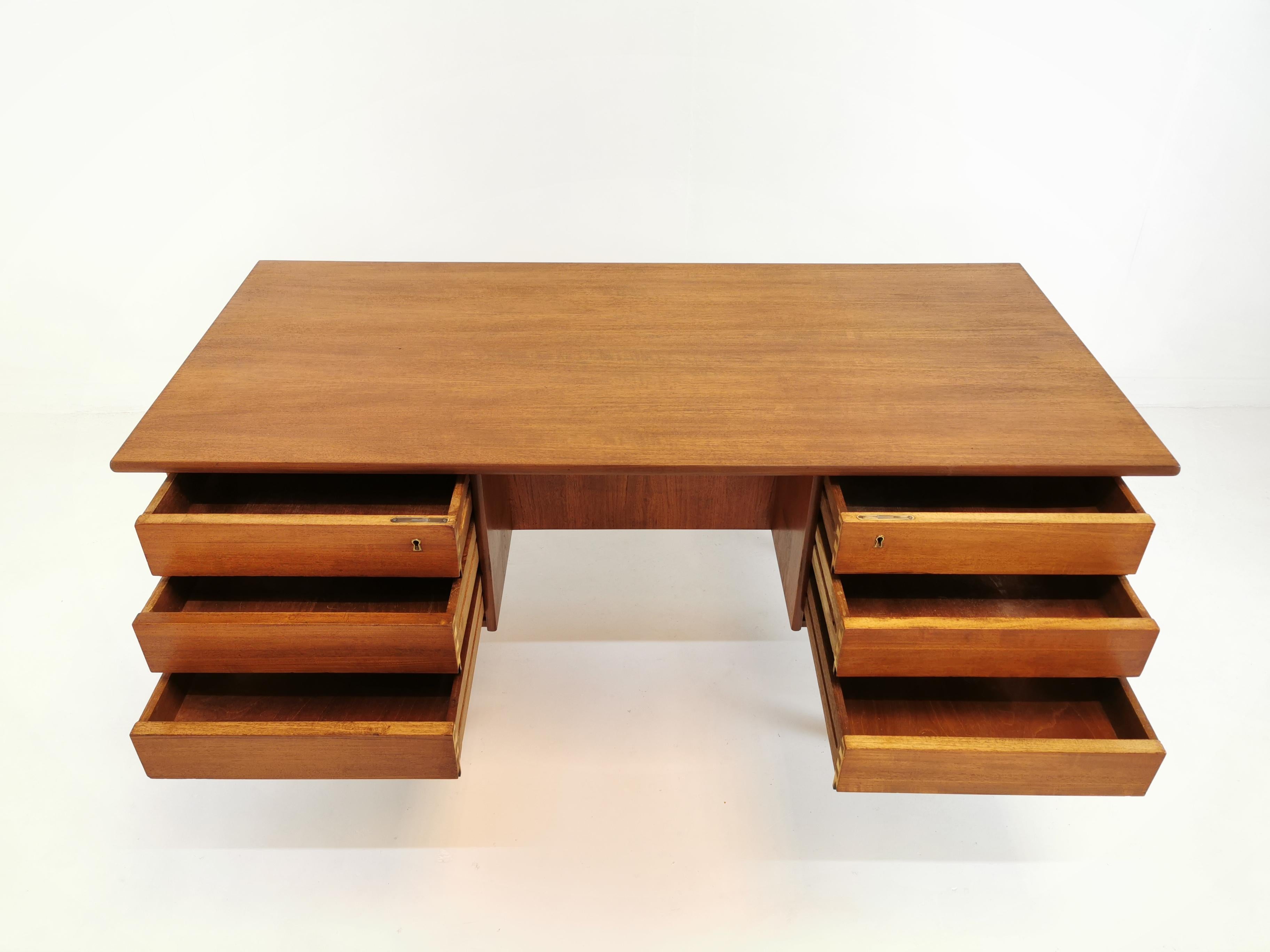 Mid-Century Modern Danish Teak Twin Pedestal Writing Desk Midcentury Vintage, 1960s