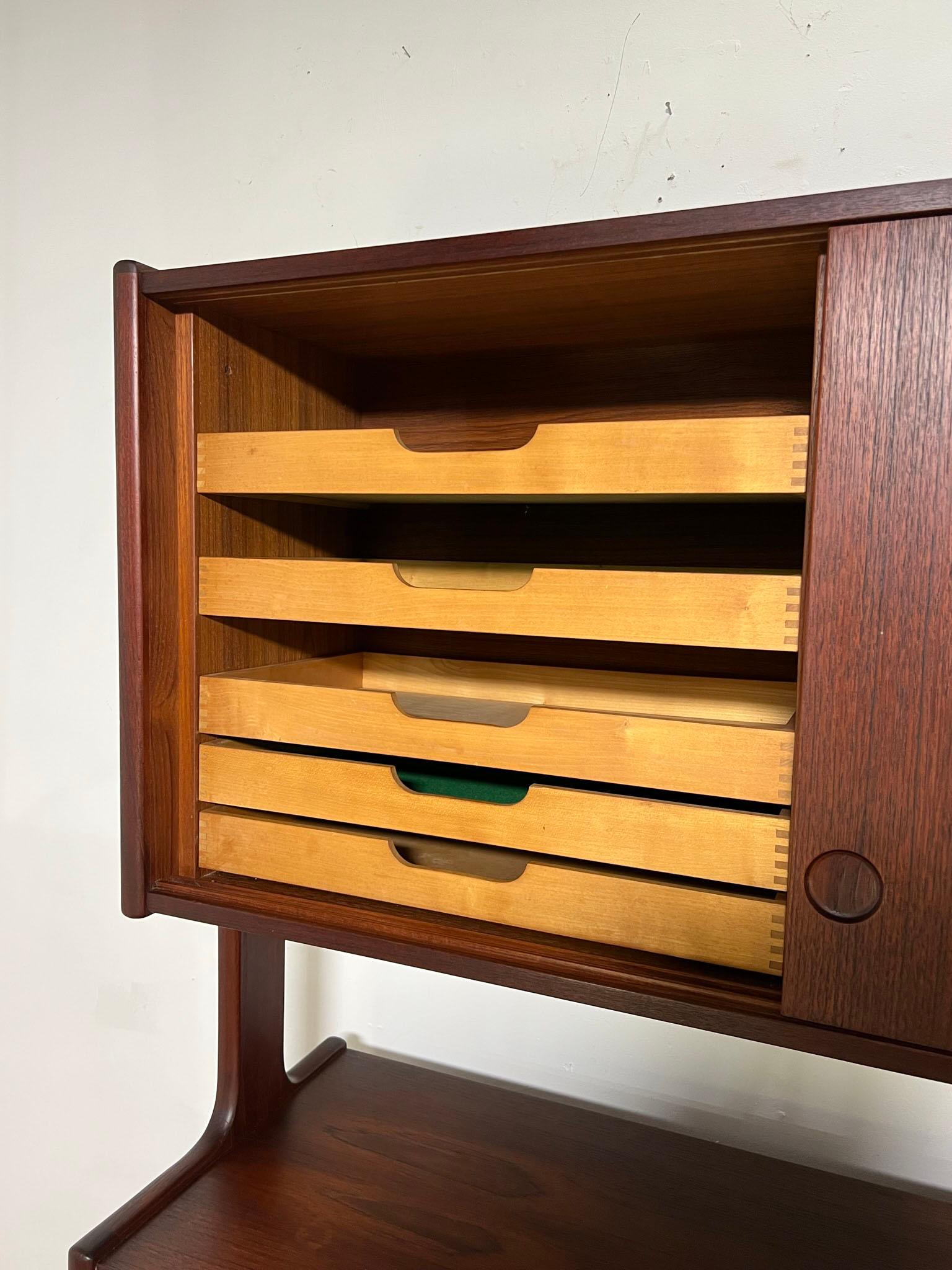 Danish Teak Two Tier Credenza in the Style of Hans Wegner, Circa 1960s 5
