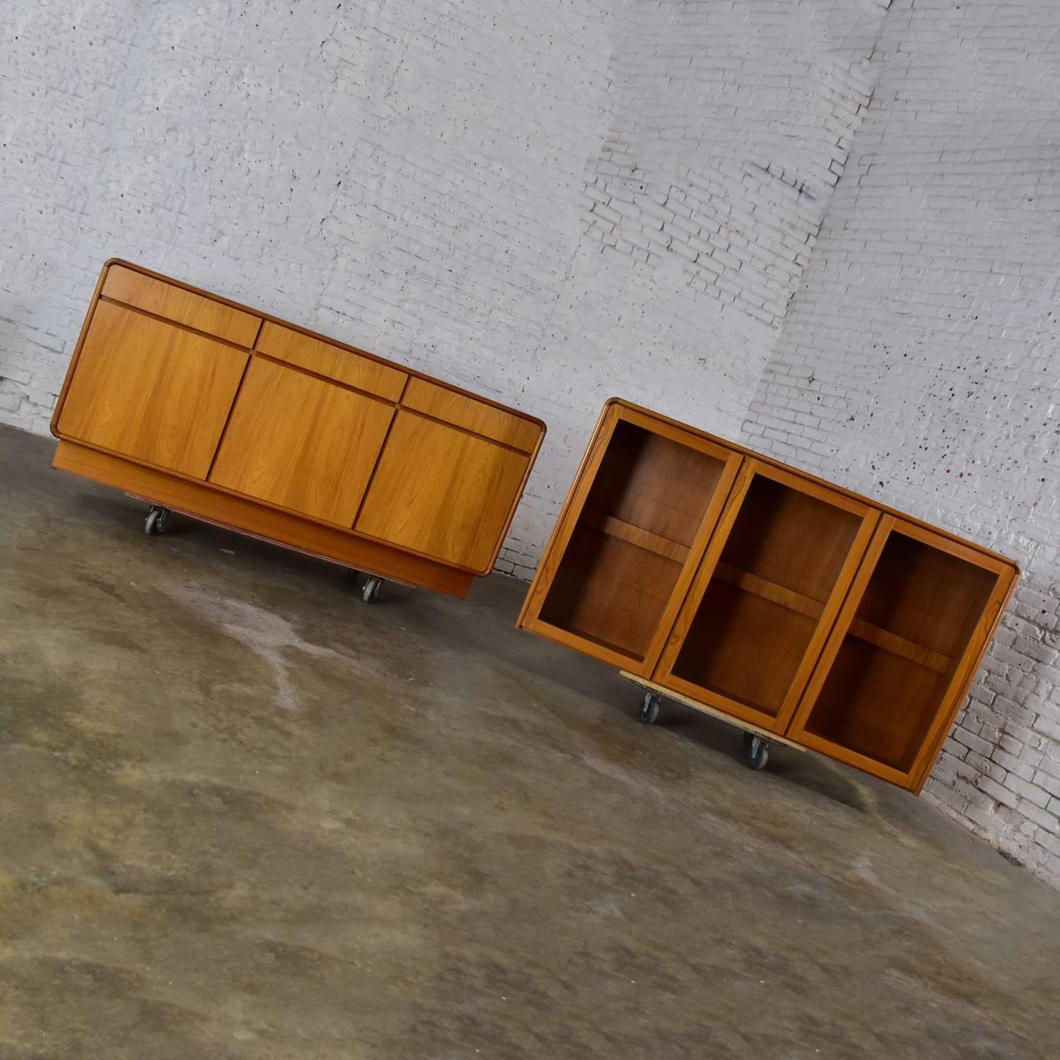 Danish Teak Veneer Midcentury Scandinavian Modern Two-Piece China Hutch Buffet 6