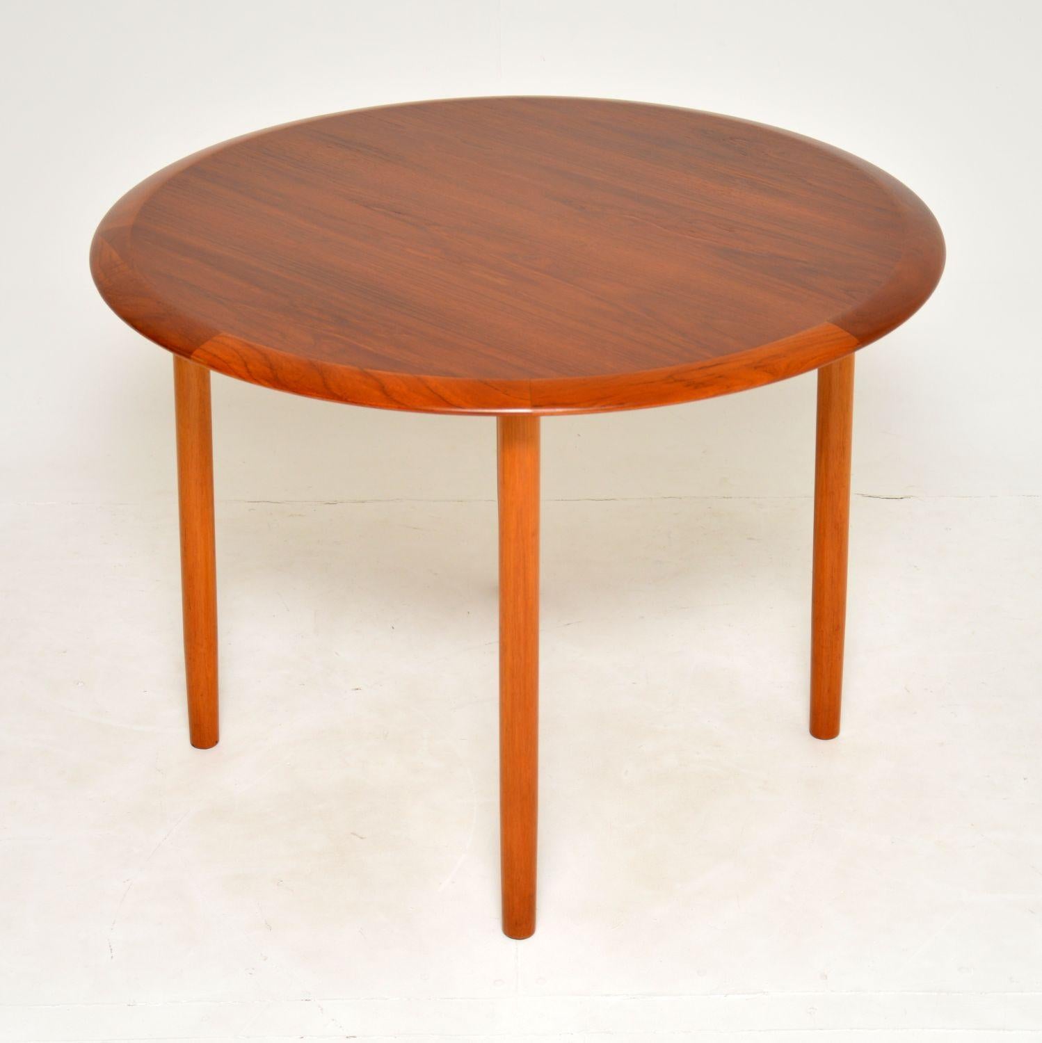 Danish Teak Vintage Dining Table by Peter Hvidt for France & Son In Good Condition In London, GB