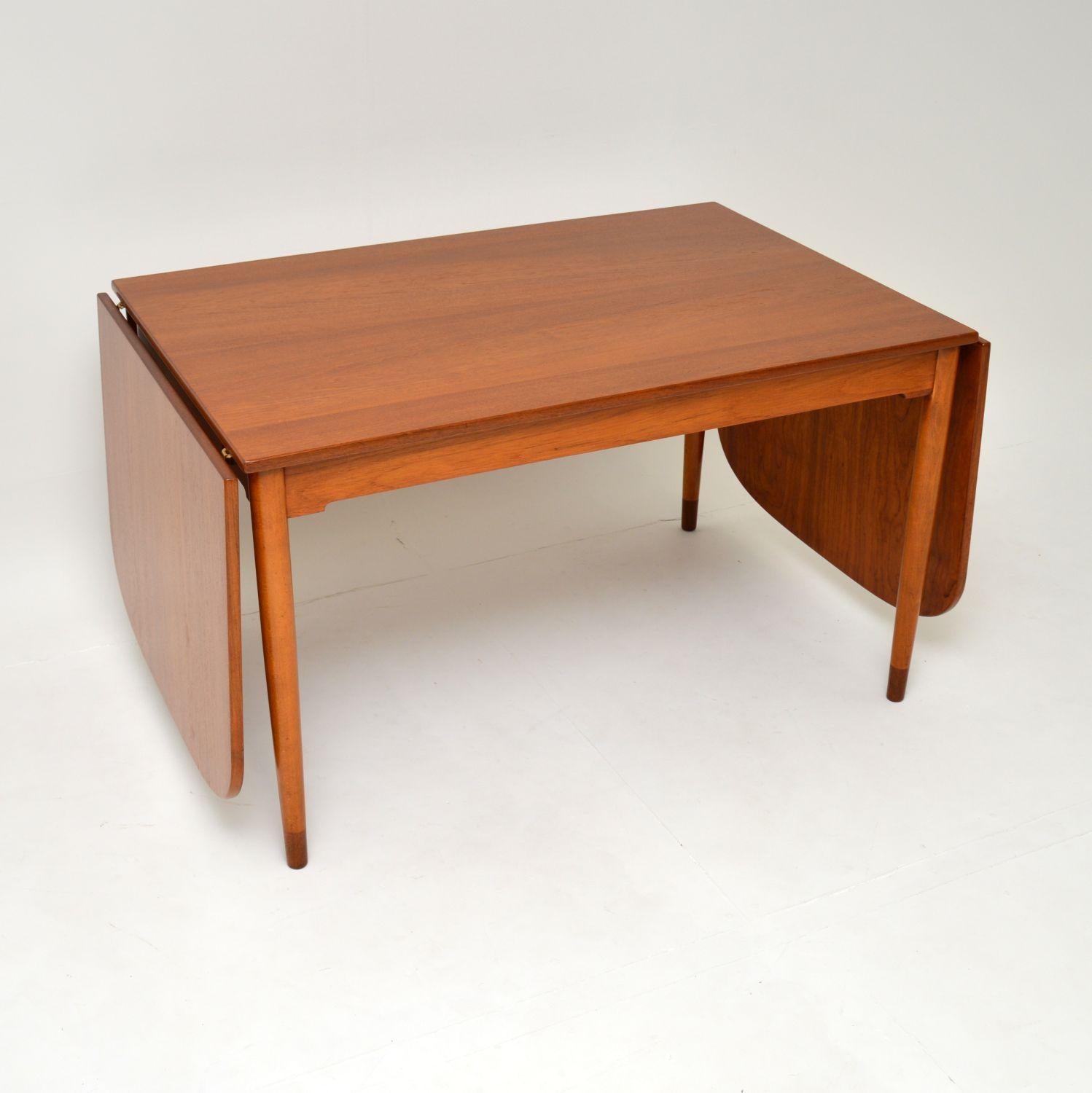 Danish Teak Vintage Drop Leaf Dining Table by Borge Mogensen In Good Condition For Sale In London, GB