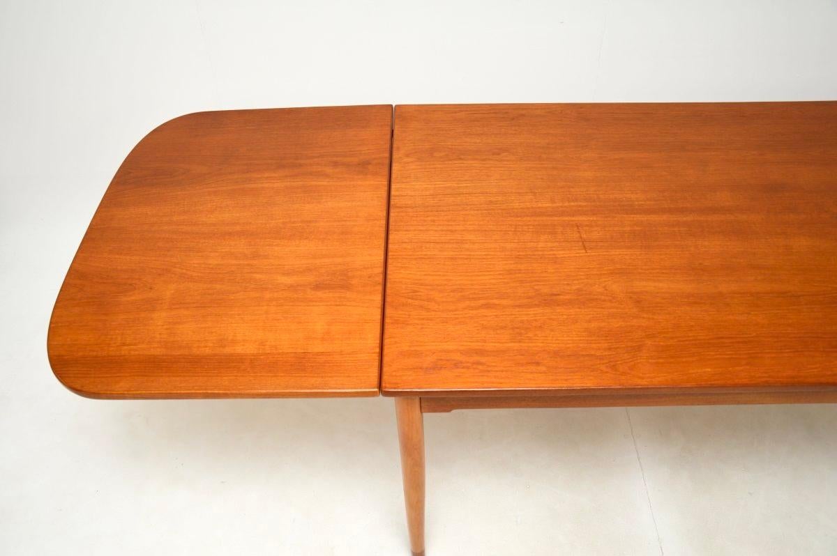 Table de salle à manger danoise vintage en teck à abattants de Borge Mogensen Bon état - En vente à London, GB