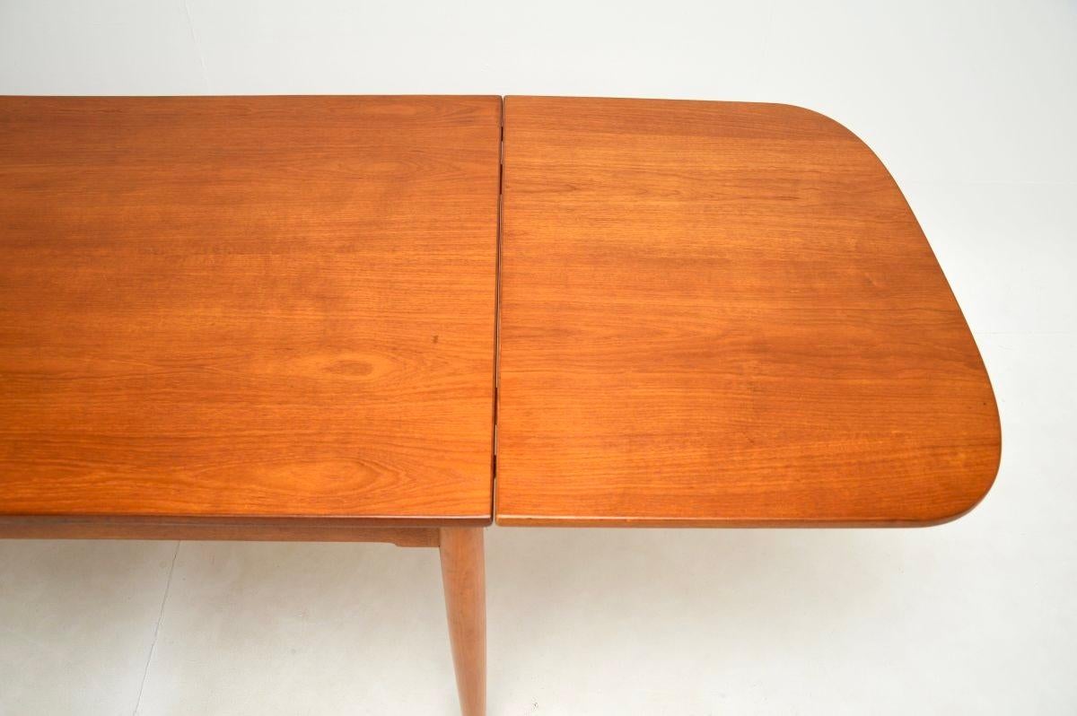 Teck Table de salle à manger danoise vintage en teck à abattants de Borge Mogensen en vente