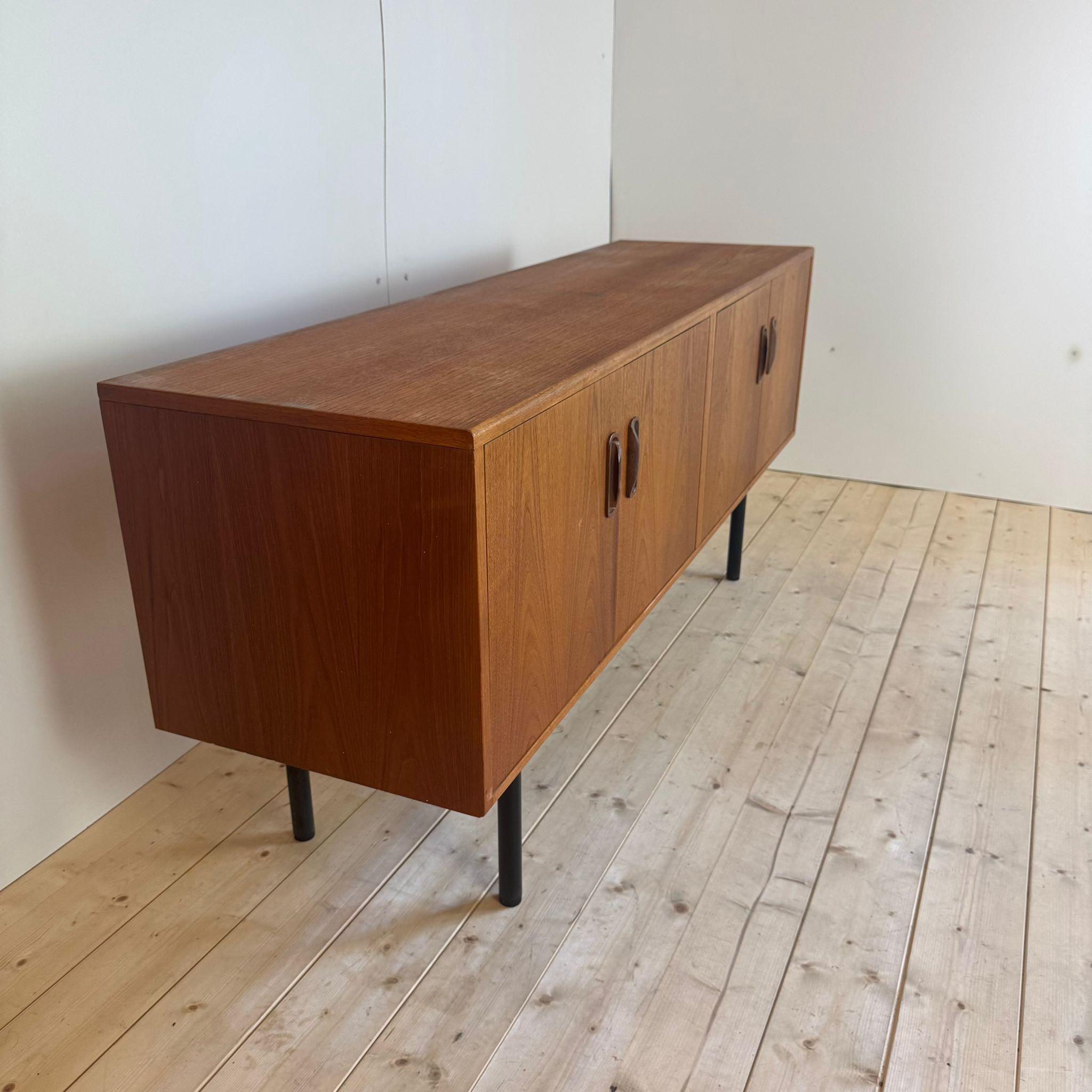 Dänisches Sideboard aus Teakholz im Vintage-Stil im Angebot 1