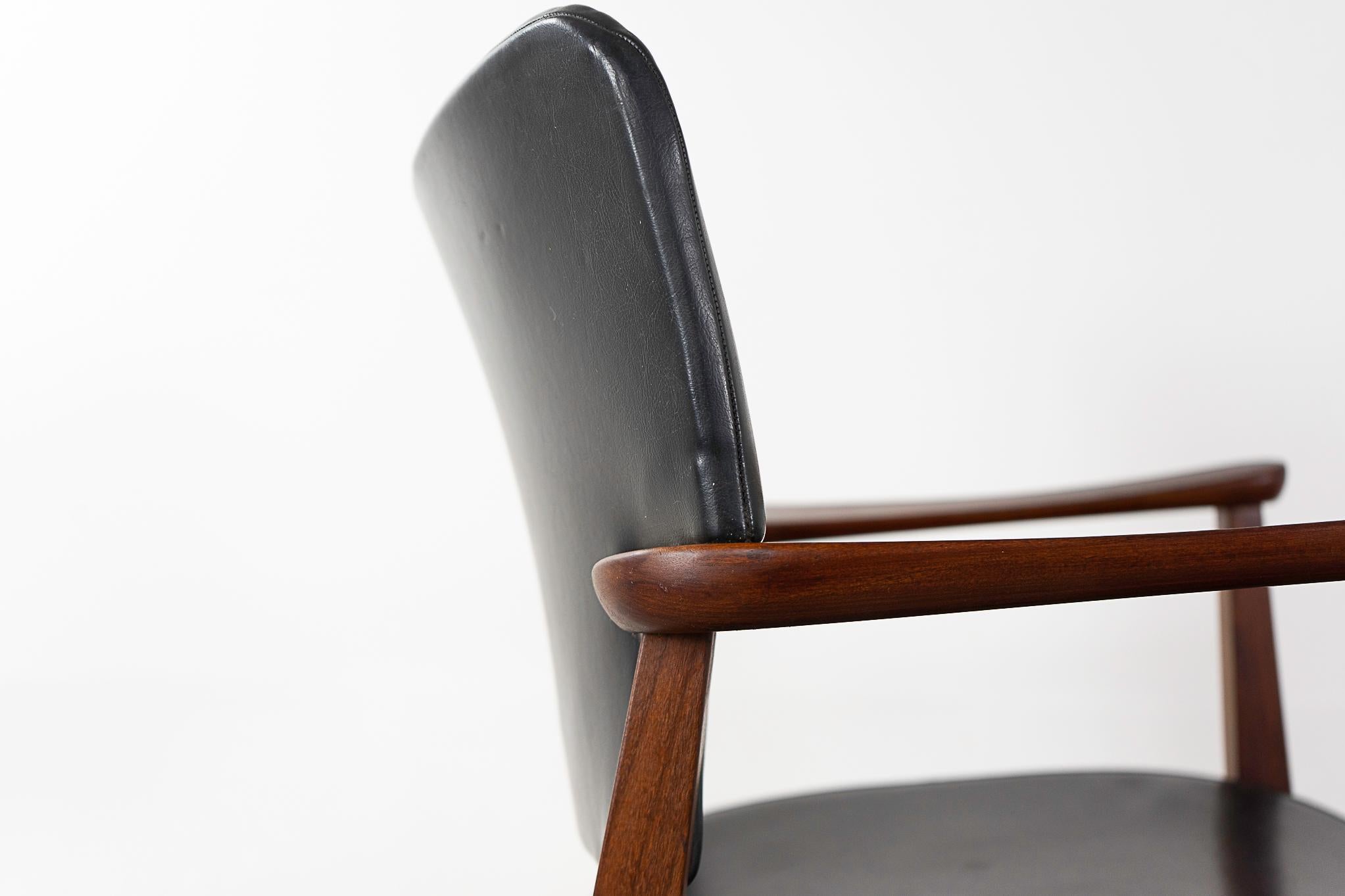 Danish Teak & Vinyl Arm Chair For Sale 5