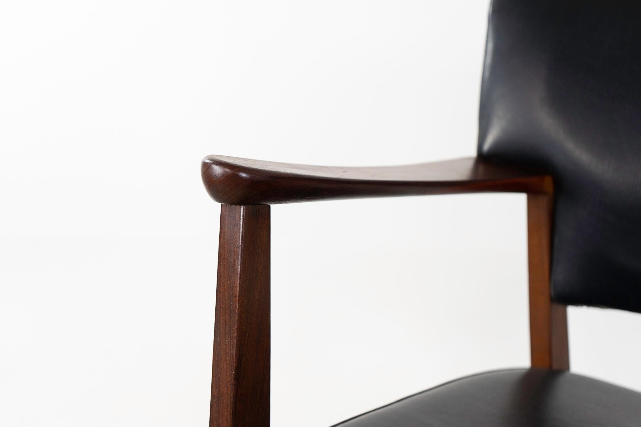 Scandinavian Modern Danish Teak & Vinyl Arm Chair For Sale