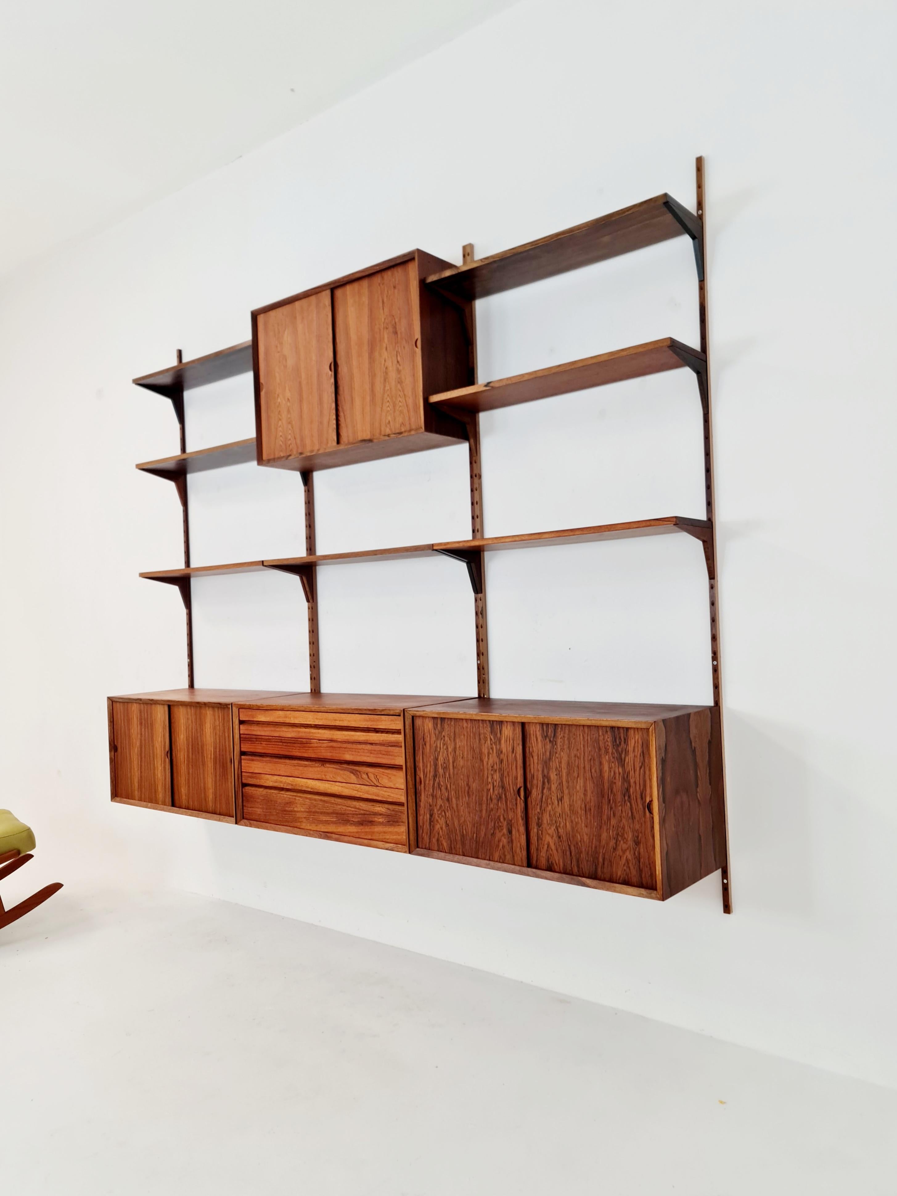 Mid-Century Modern Meuble mural danois en teck avec 3 armoires par Poul Cadovius pour Cado, Danemark, années 1960 en vente