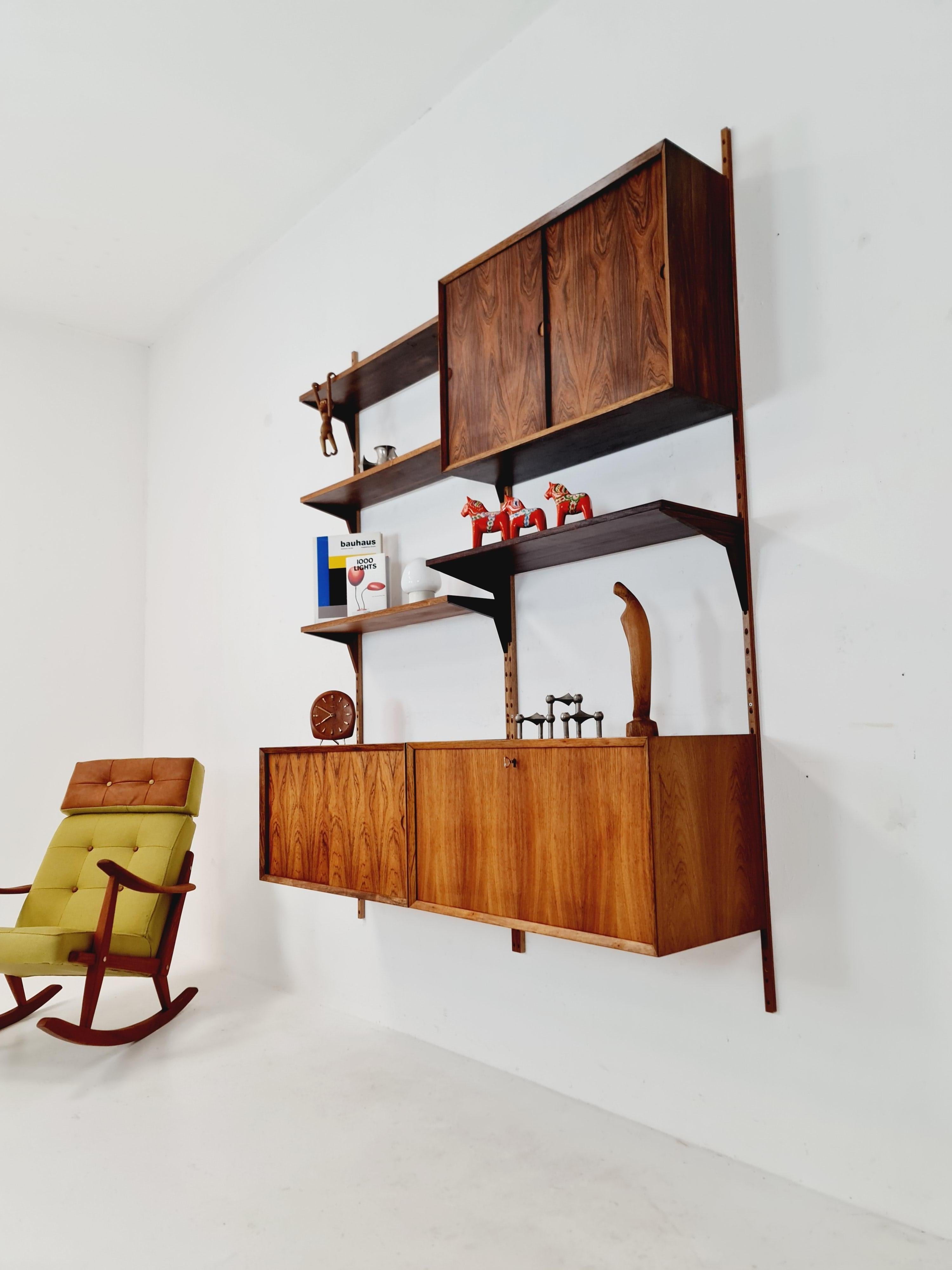 Pensile danese in teak con mobile bar  di Poul Cadovius per Cado, Danimarca, 1960 in vendita 6