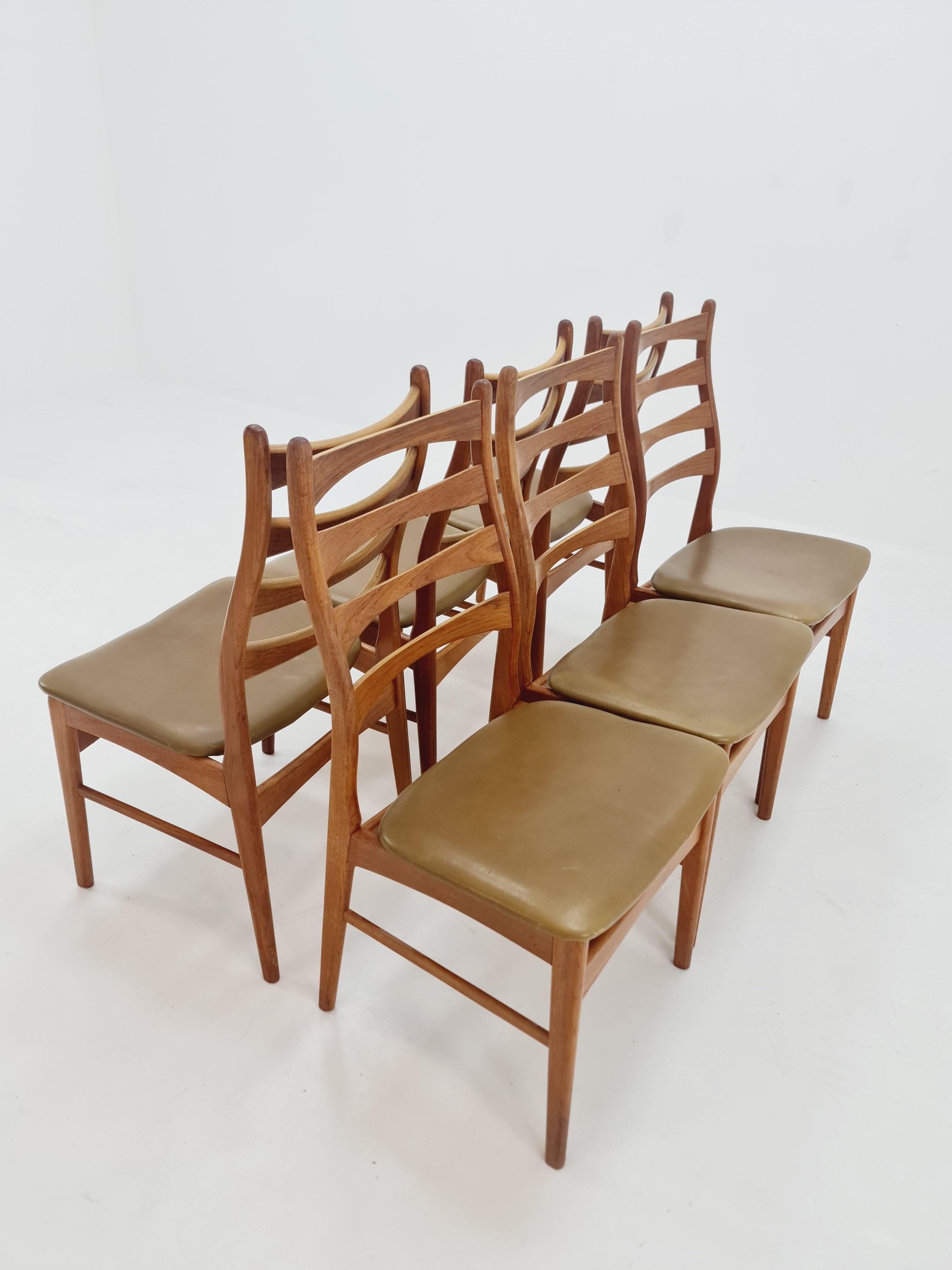 Sedie da pranzo danesi in teak con seduta in pelle di Viborg stolfabrik, set da 6 in vendita 4