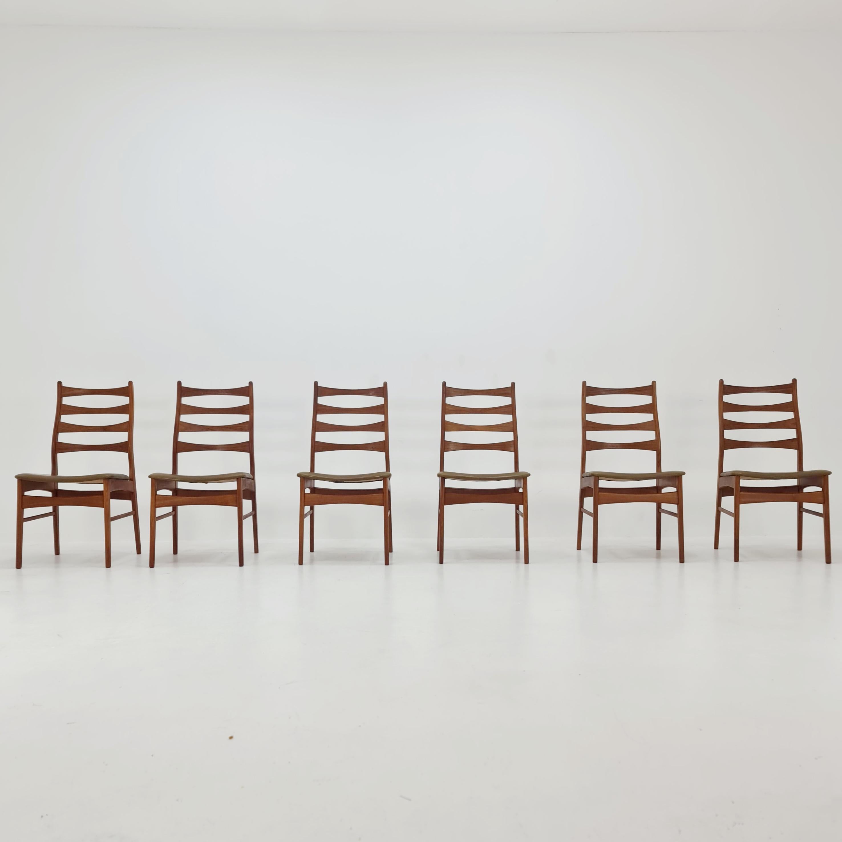Mid-Century Modern Danish teak with leather sits dining chairs by Viborg stolfabrik, set of 6 For Sale