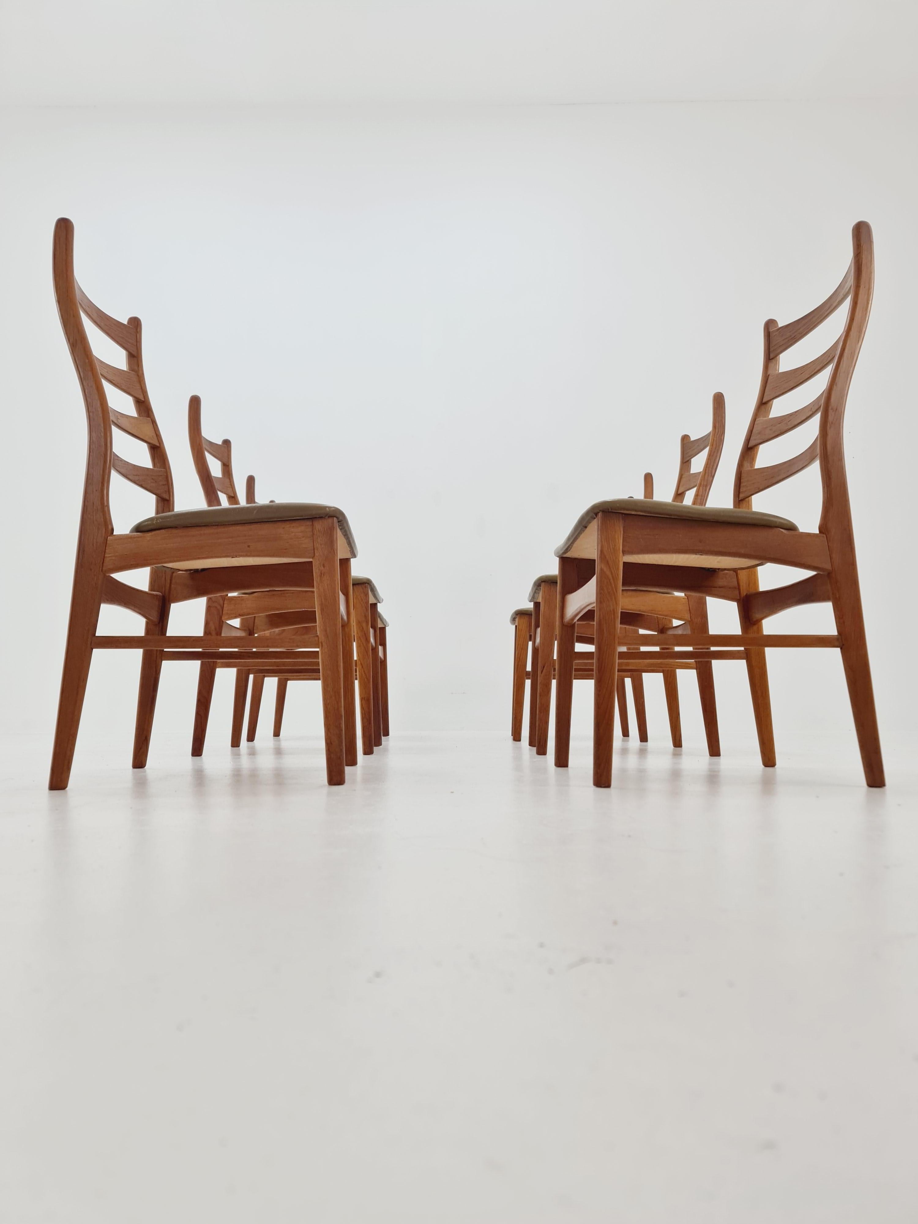 Teak Danish teak with leather sits dining chairs by Viborg stolfabrik, set of 6 For Sale