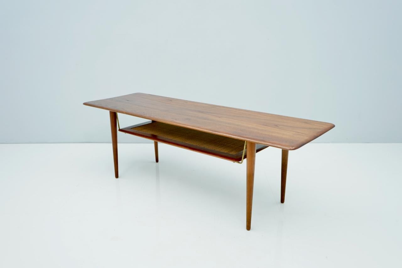 Danish Teak Wood Coffee Table by Peter Hvidt & Orla Molgaard Nielsen, 1956 In Good Condition In Frankfurt / Dreieich, DE
