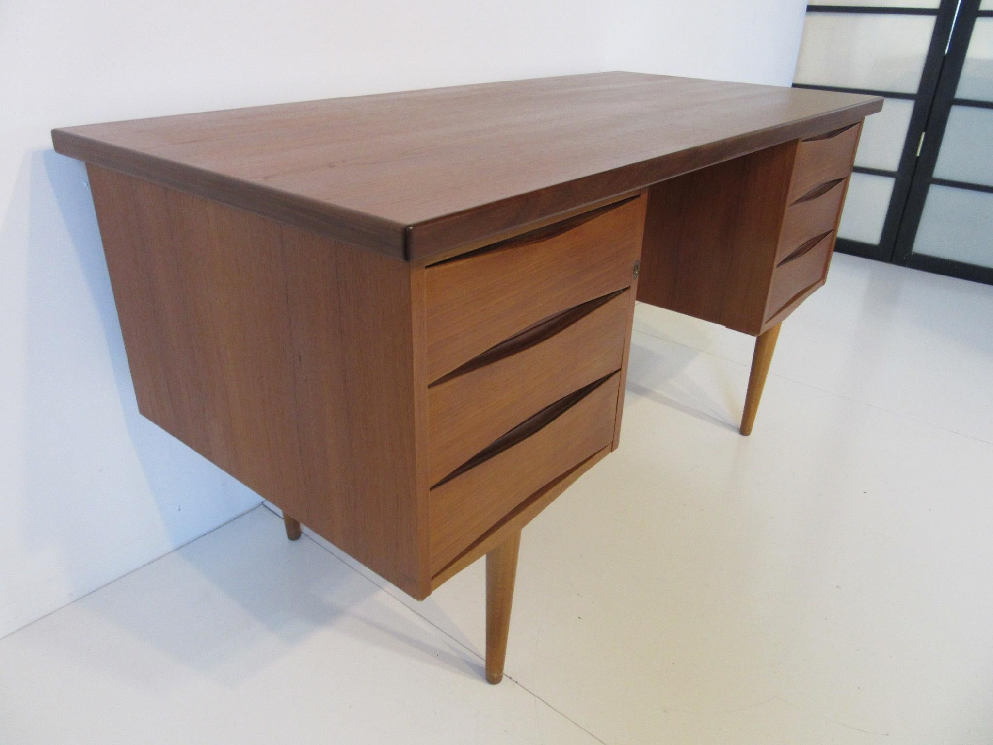 Danish Teak Wood Desk Arne Vodder Attribution 1