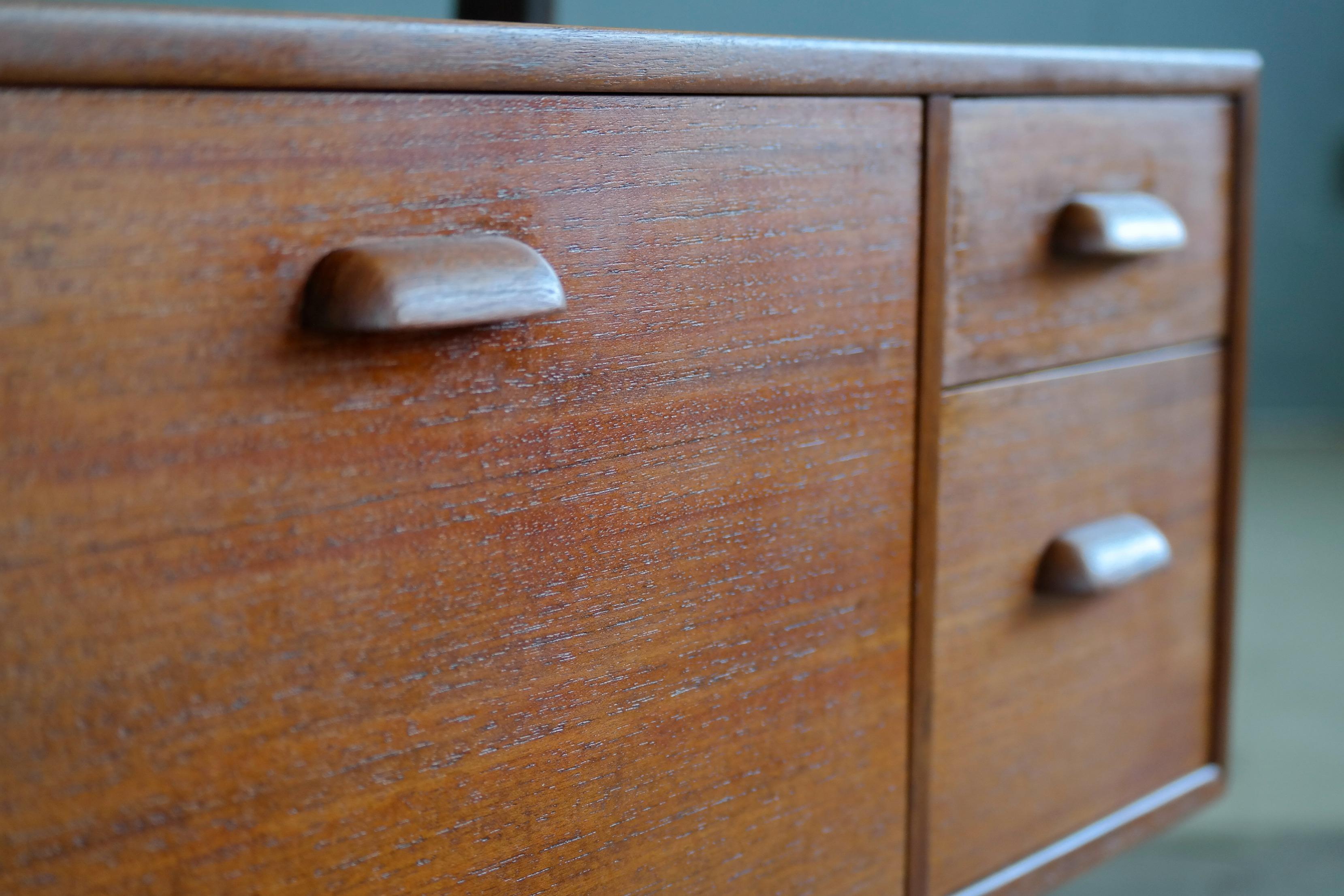 Danish Teak Y-Leg Vanity Table with Mirror by Sigfried Omann for Olholm Mobler 1