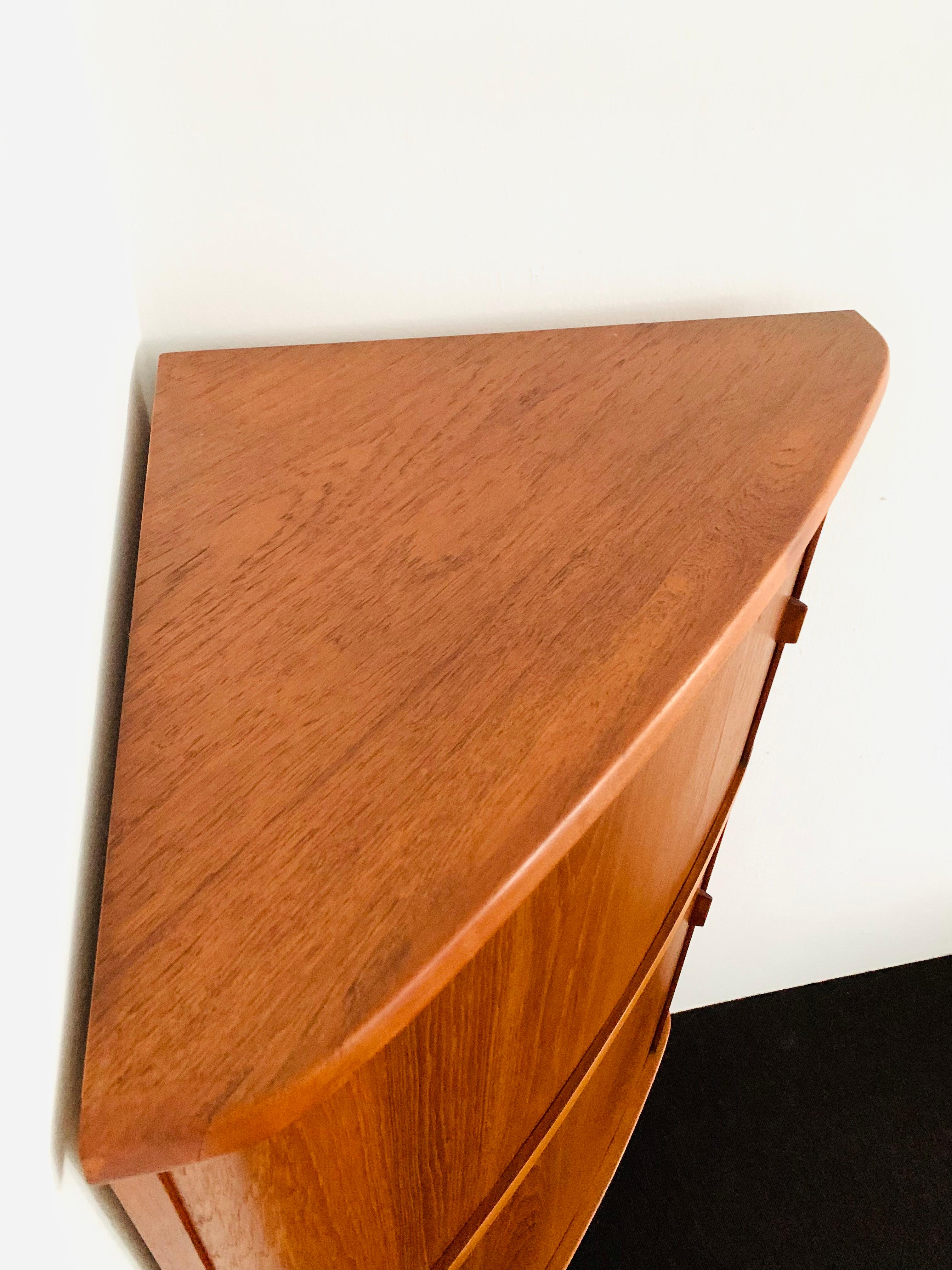 Armario esquinero danés de madera de teca de Arne Hovmand-Olsen para Skovmand and Andersen Abedul en venta