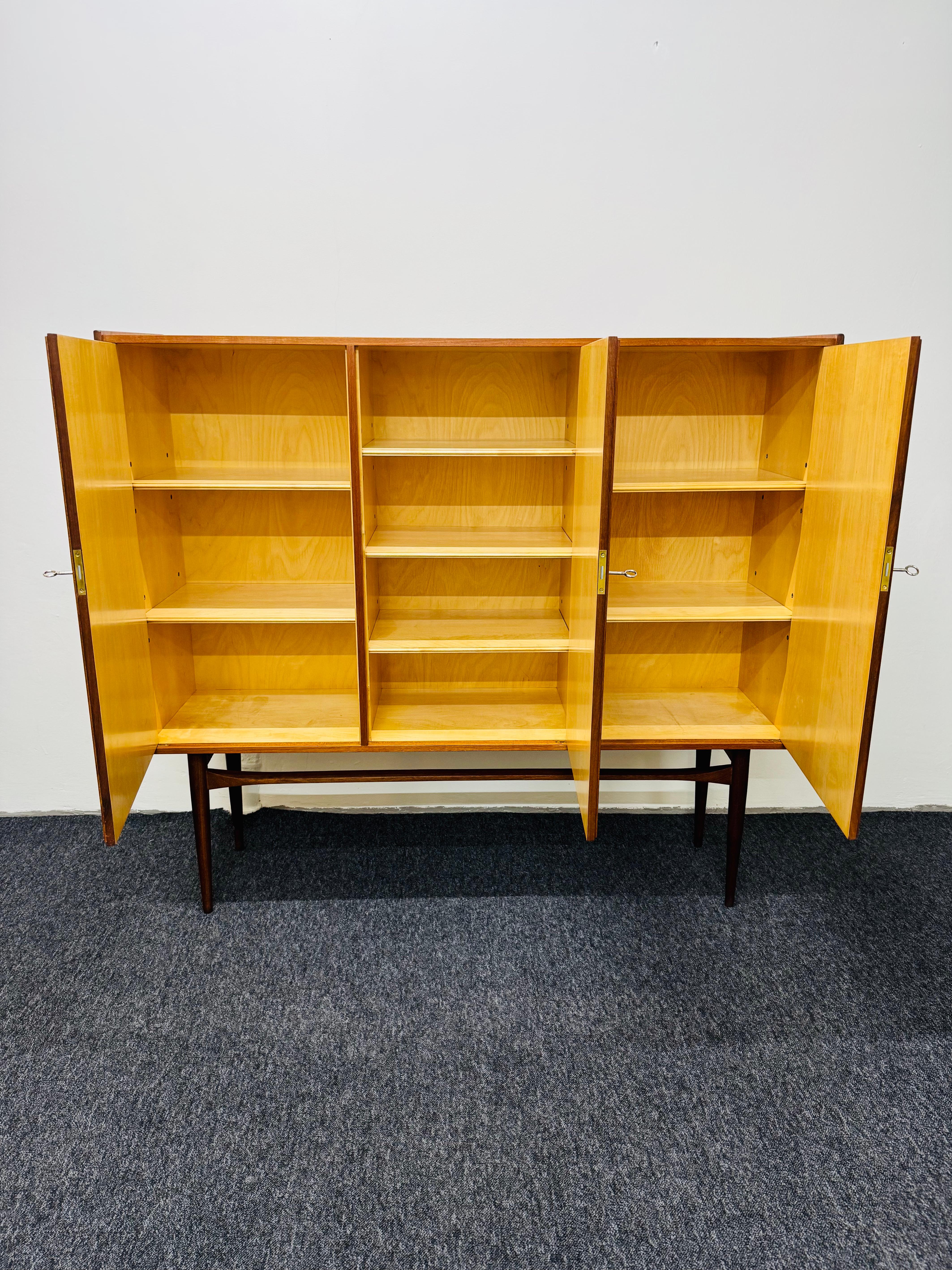 Dänisches Teakholz Highboard im Angebot 8