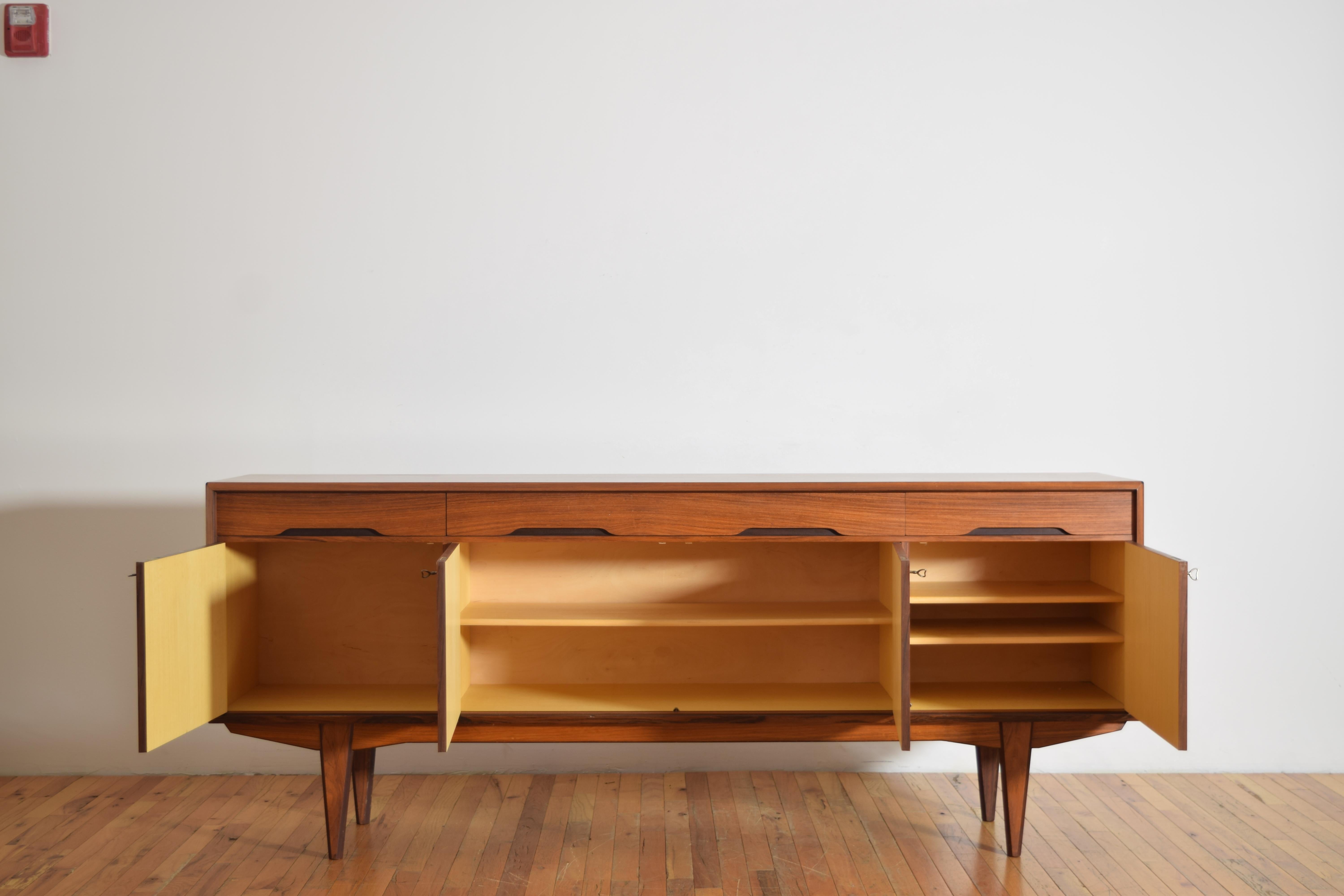 Dänisches Teakholz-Sideboard von Johannes Andersen, ca. 1960er Jahre im Zustand „Gut“ im Angebot in Atlanta, GA