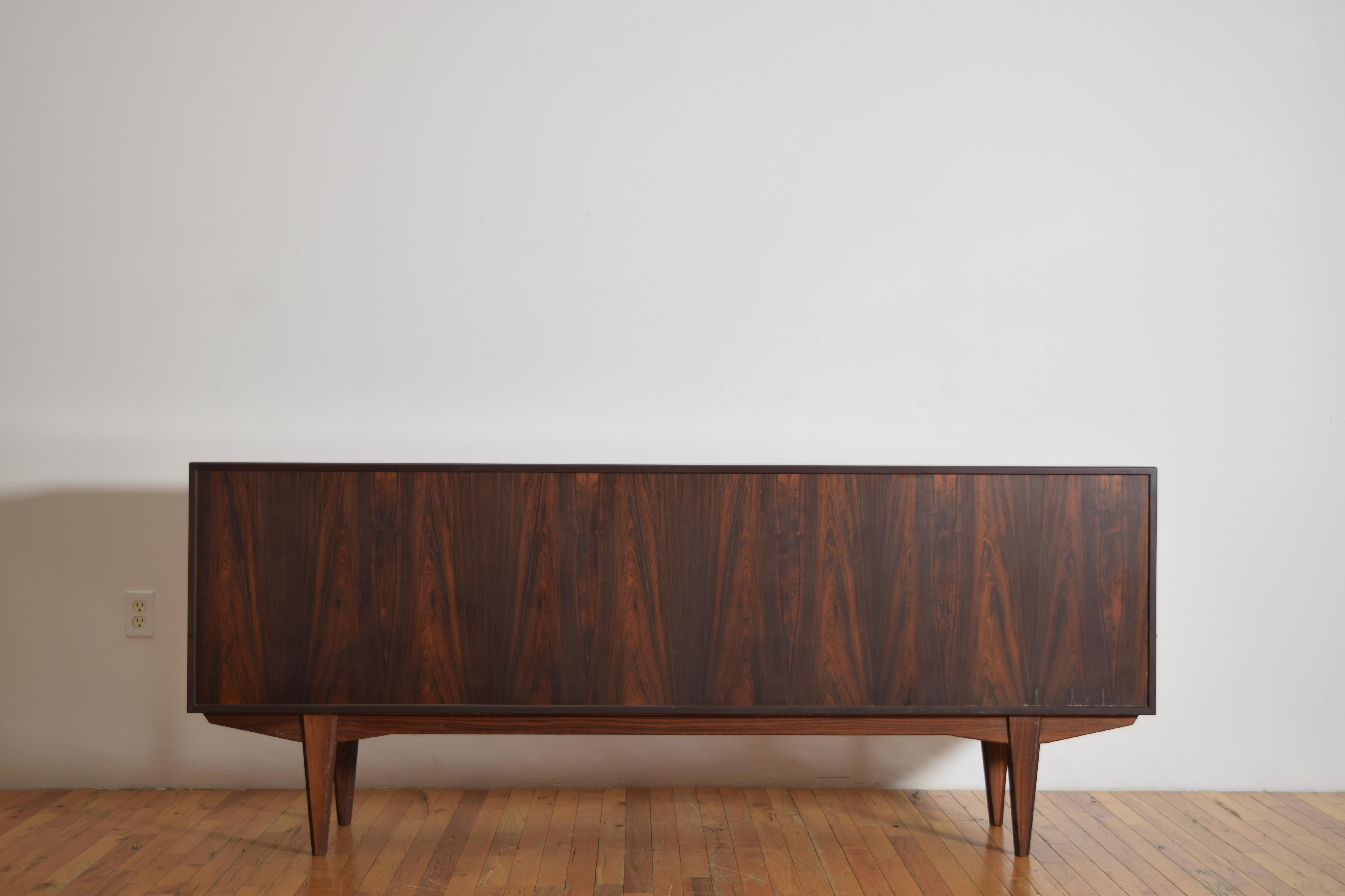 Dänisches Teakholz-Sideboard von Johannes Andersen, ca. 1960er Jahre im Angebot 2